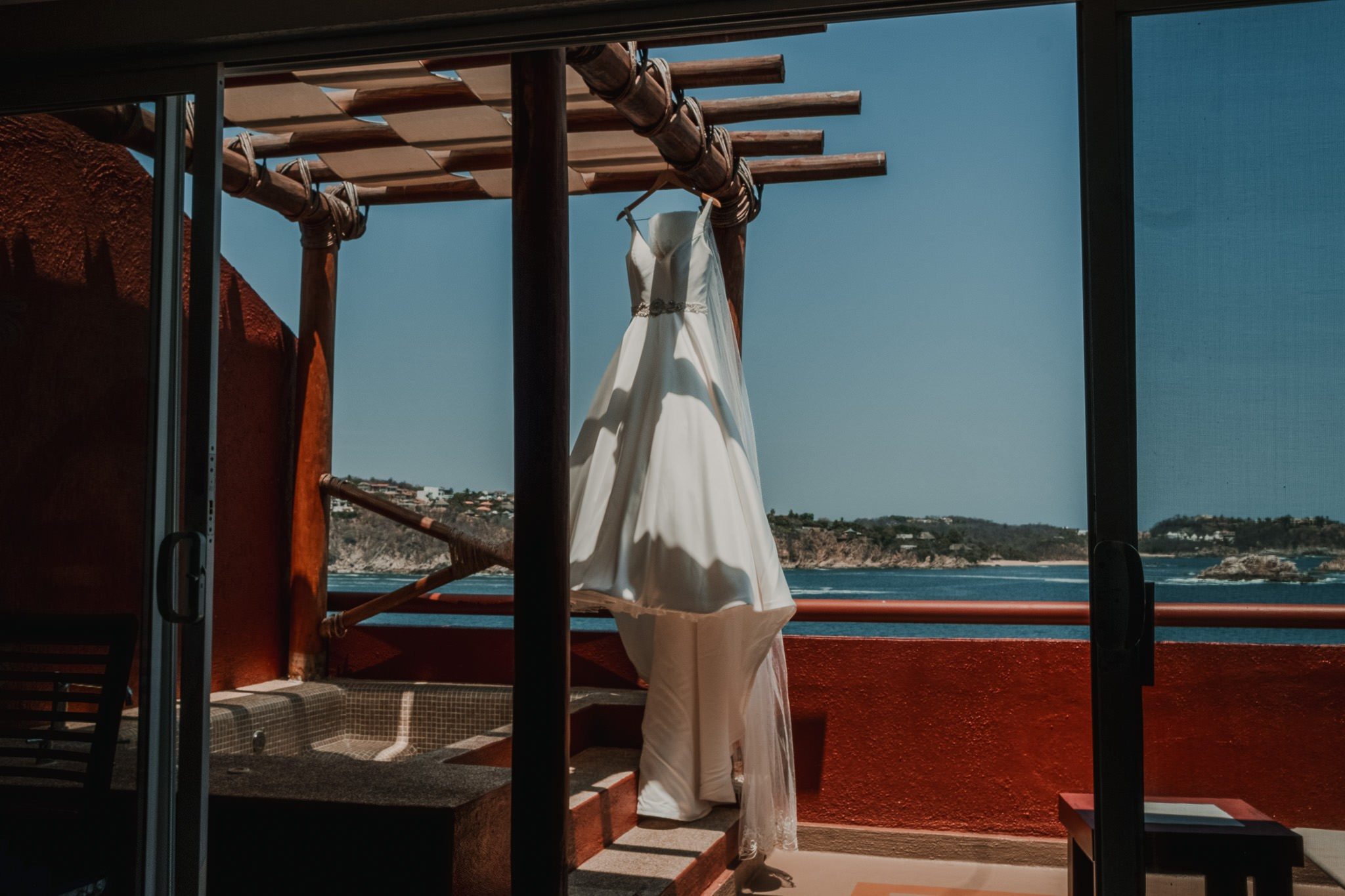 Silvia & Julio / Huatulco. Wedding and family photographer in Mexico City