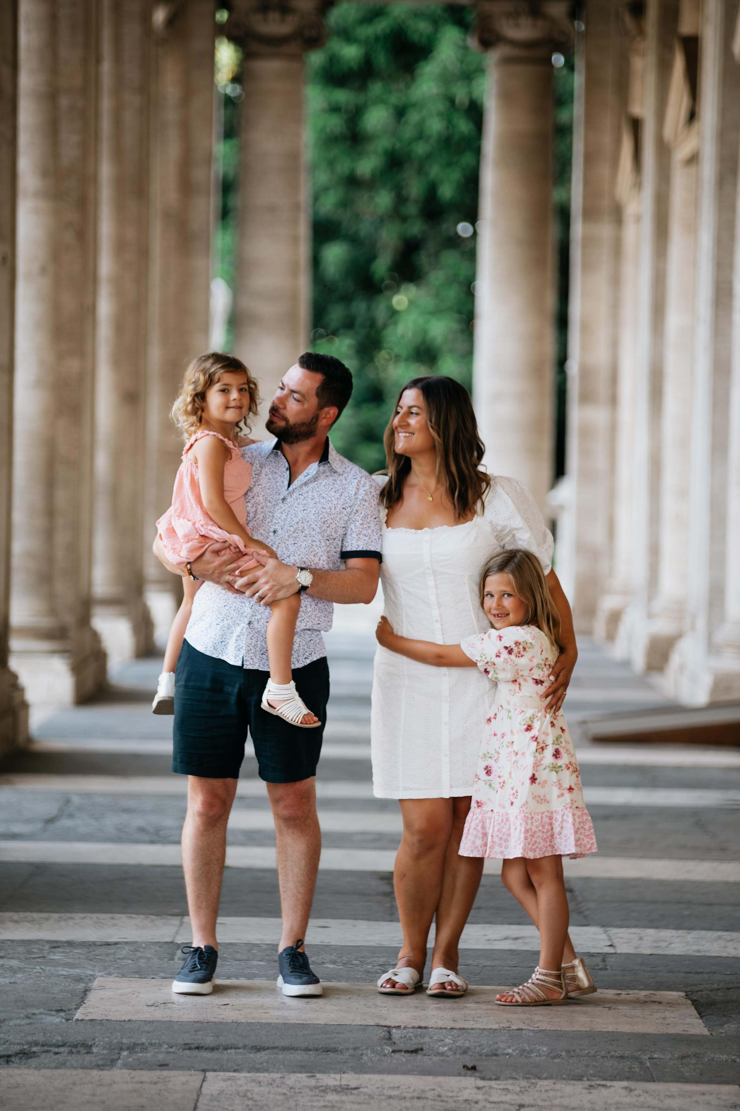 Family photoshoot in Rome. Photographer in Rome