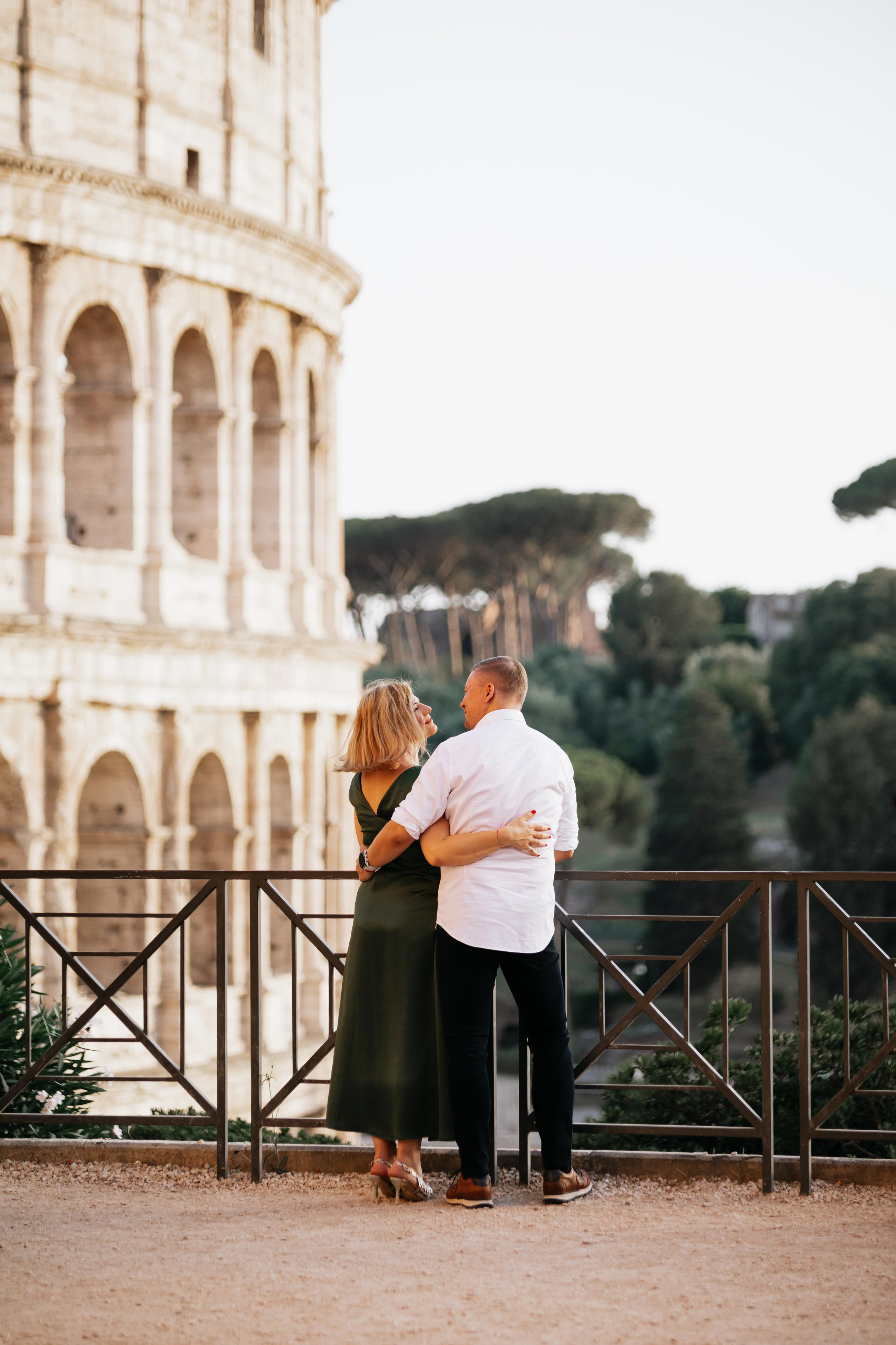 Eleni & Juha. Romantic Photoshoot. Photographer in Rome