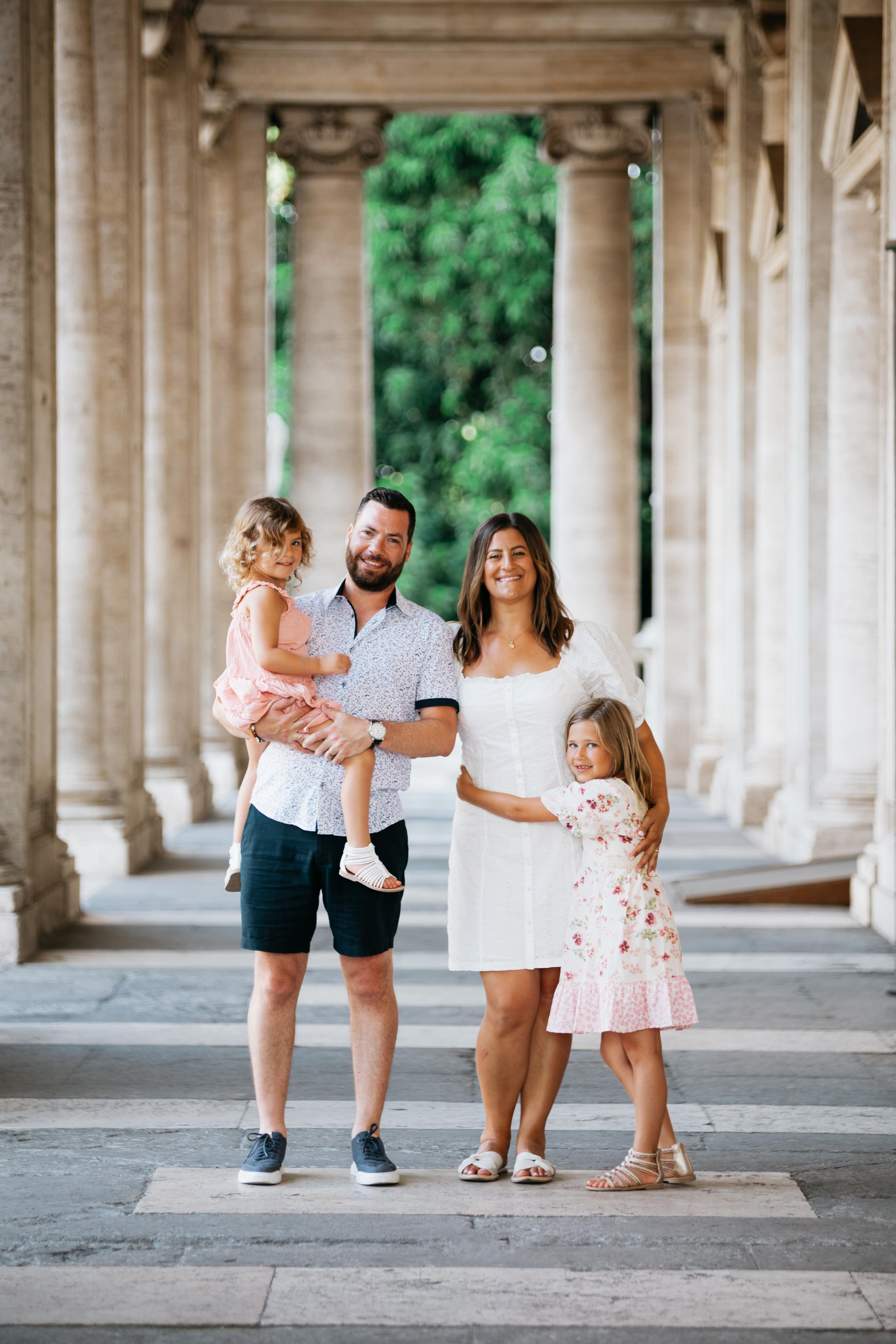 Family photoshoot in Rome. Photographer in Rome