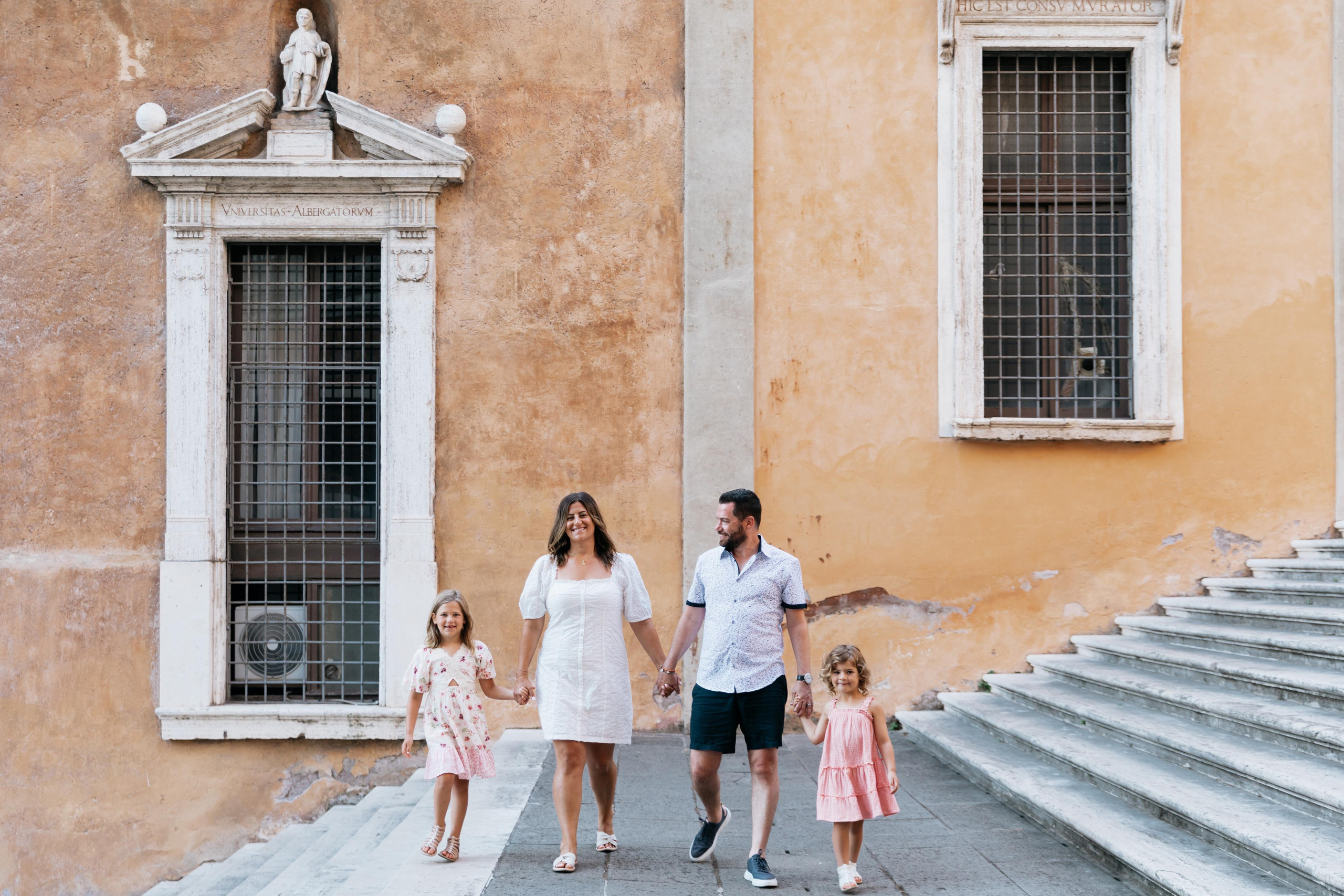 Family photoshoot in Rome. Photographer in Rome