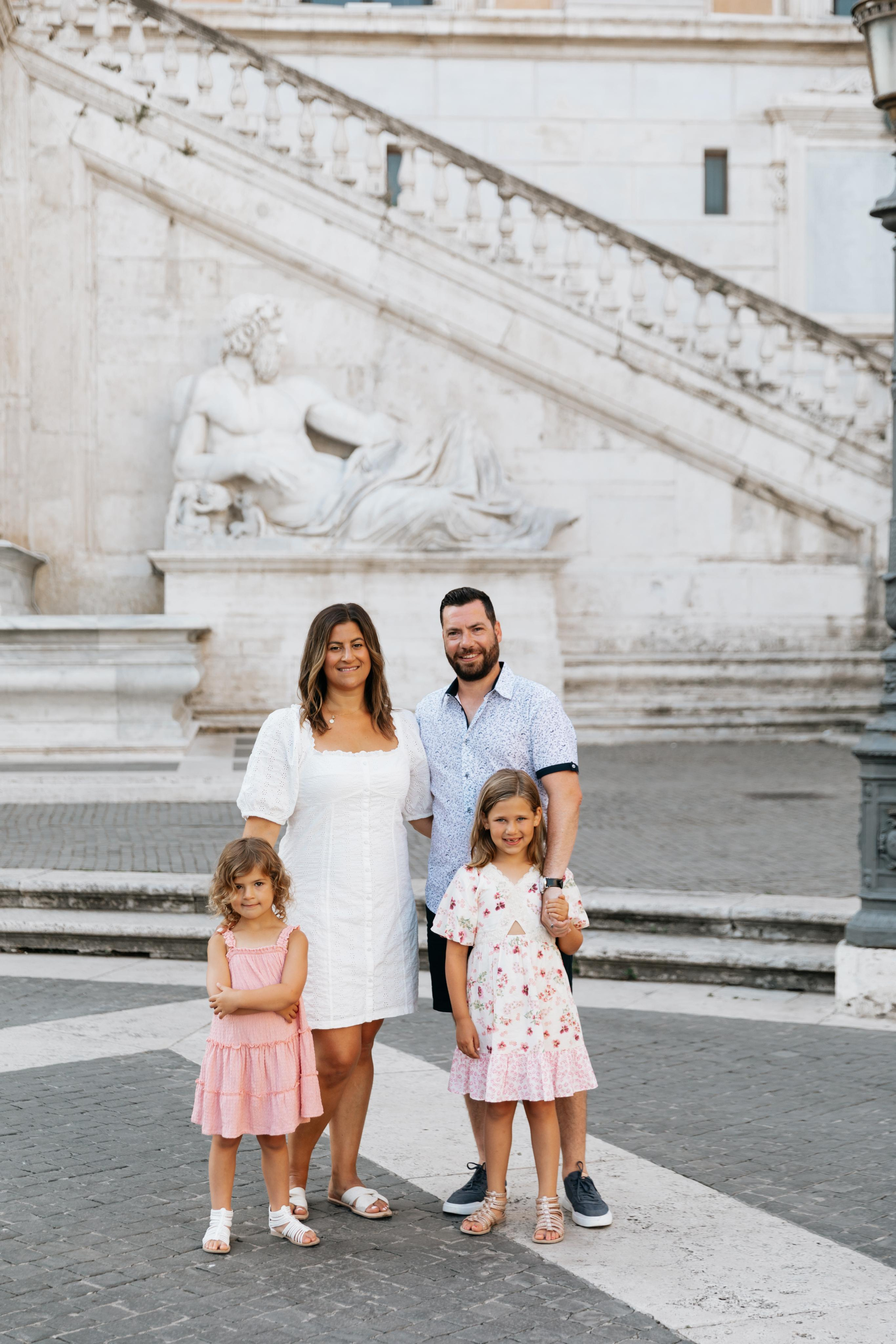 Family photoshoot in Rome. Photographer in Rome