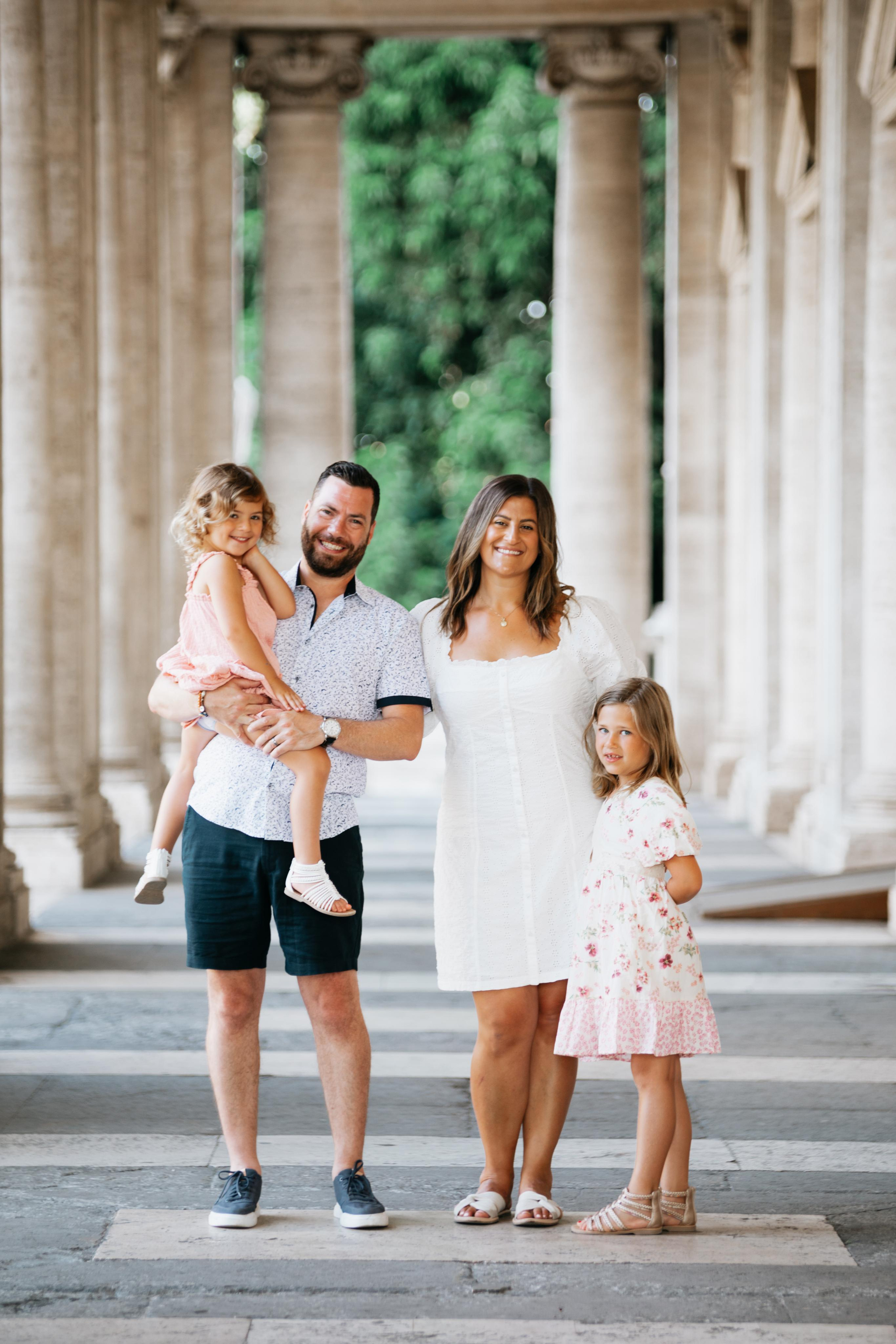 Family photoshoot in Rome. Photographer in Rome