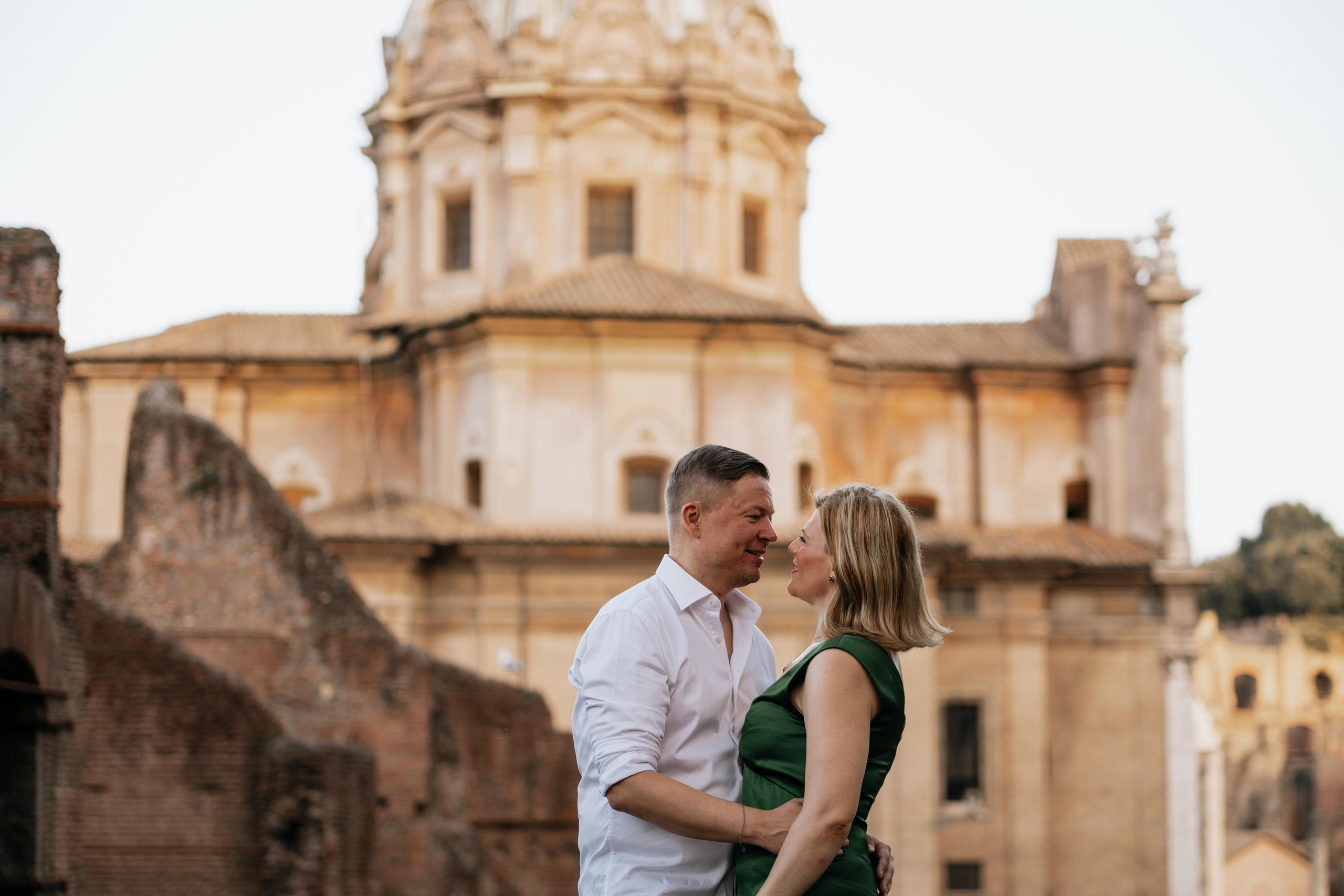 Eleni & Juha. Romantic Photoshoot. Photographer in Rome
