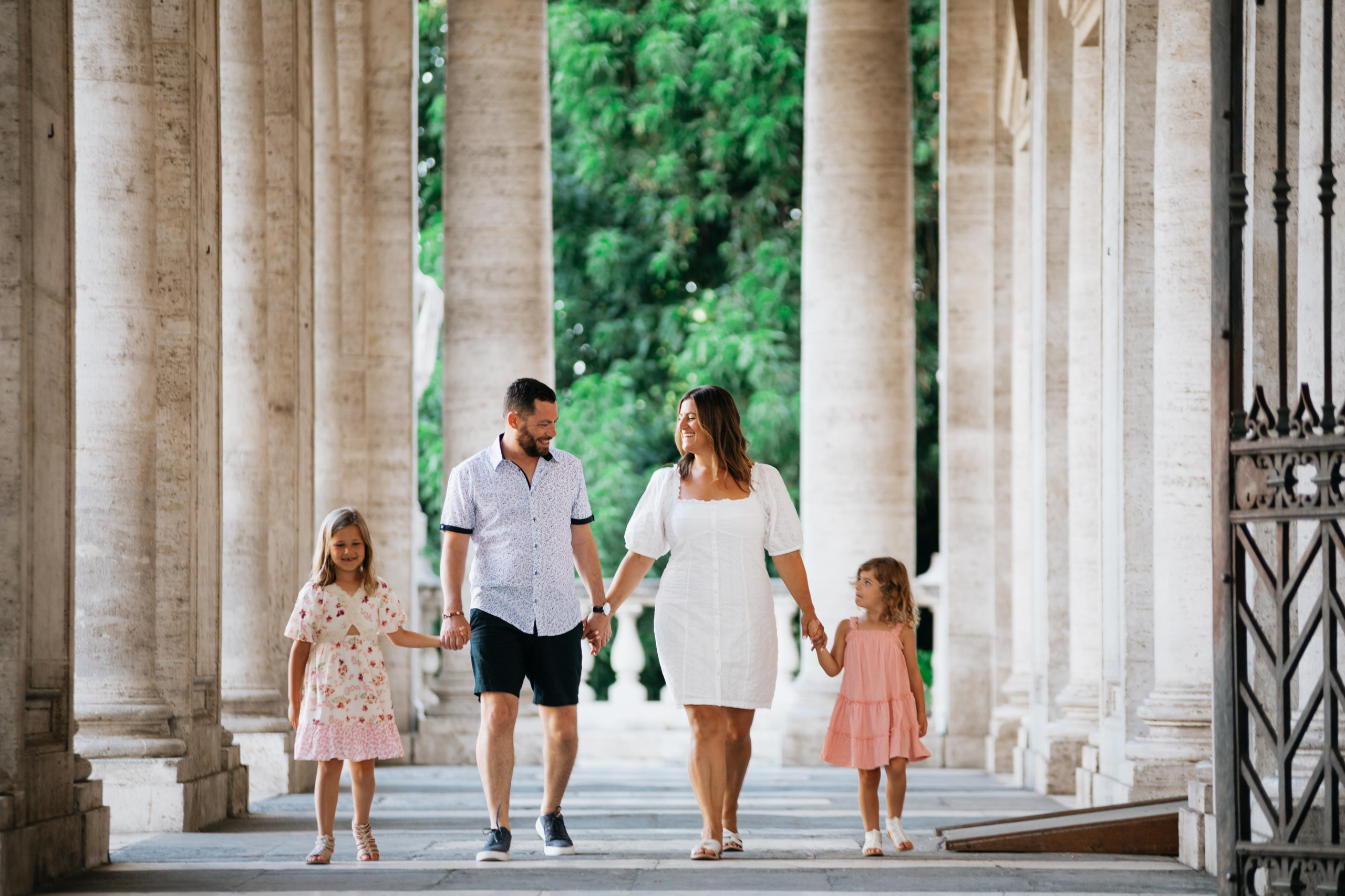 Family photoshoot in Rome. Photographer in Rome