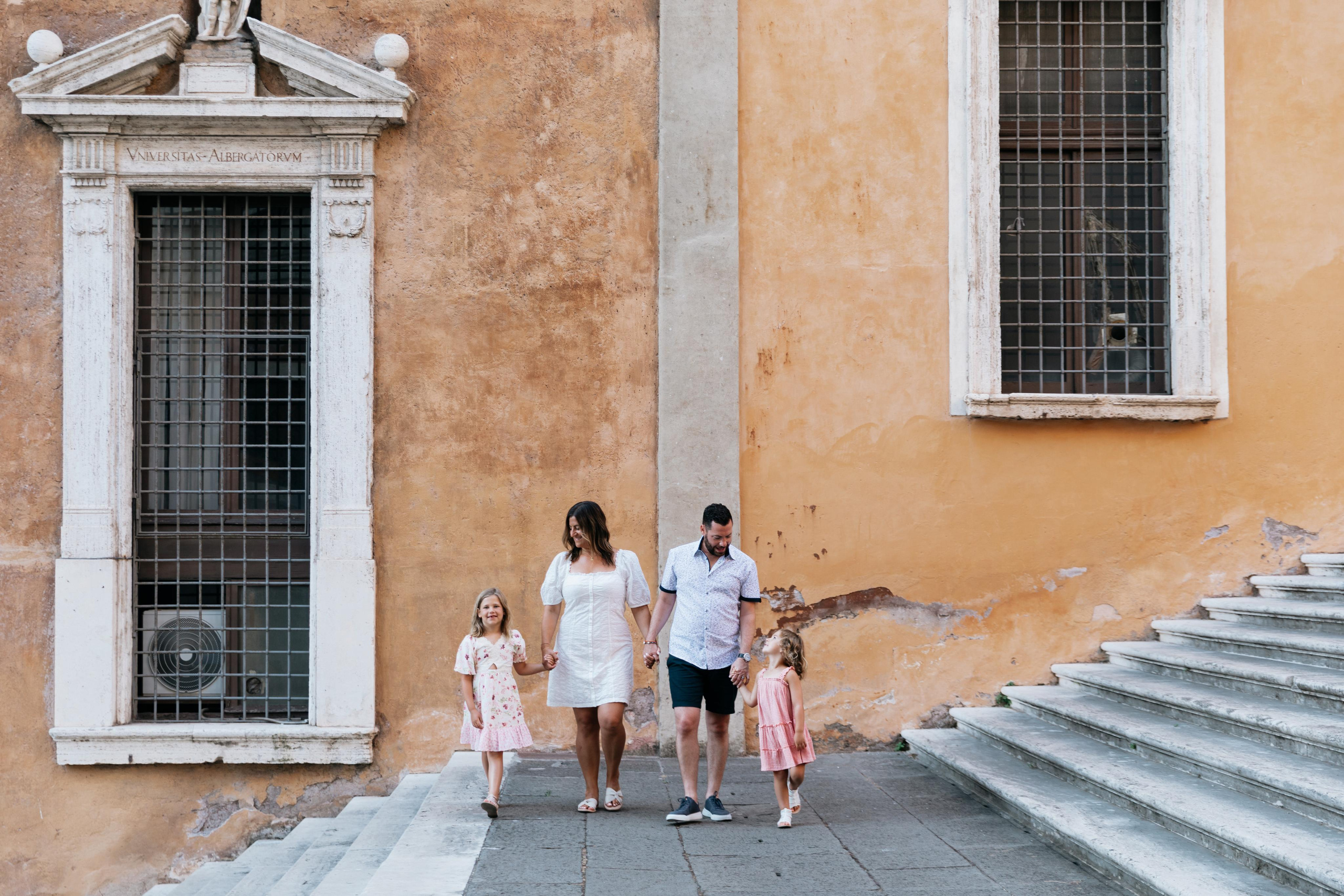 Family photoshoot in Rome. Photographer in Rome