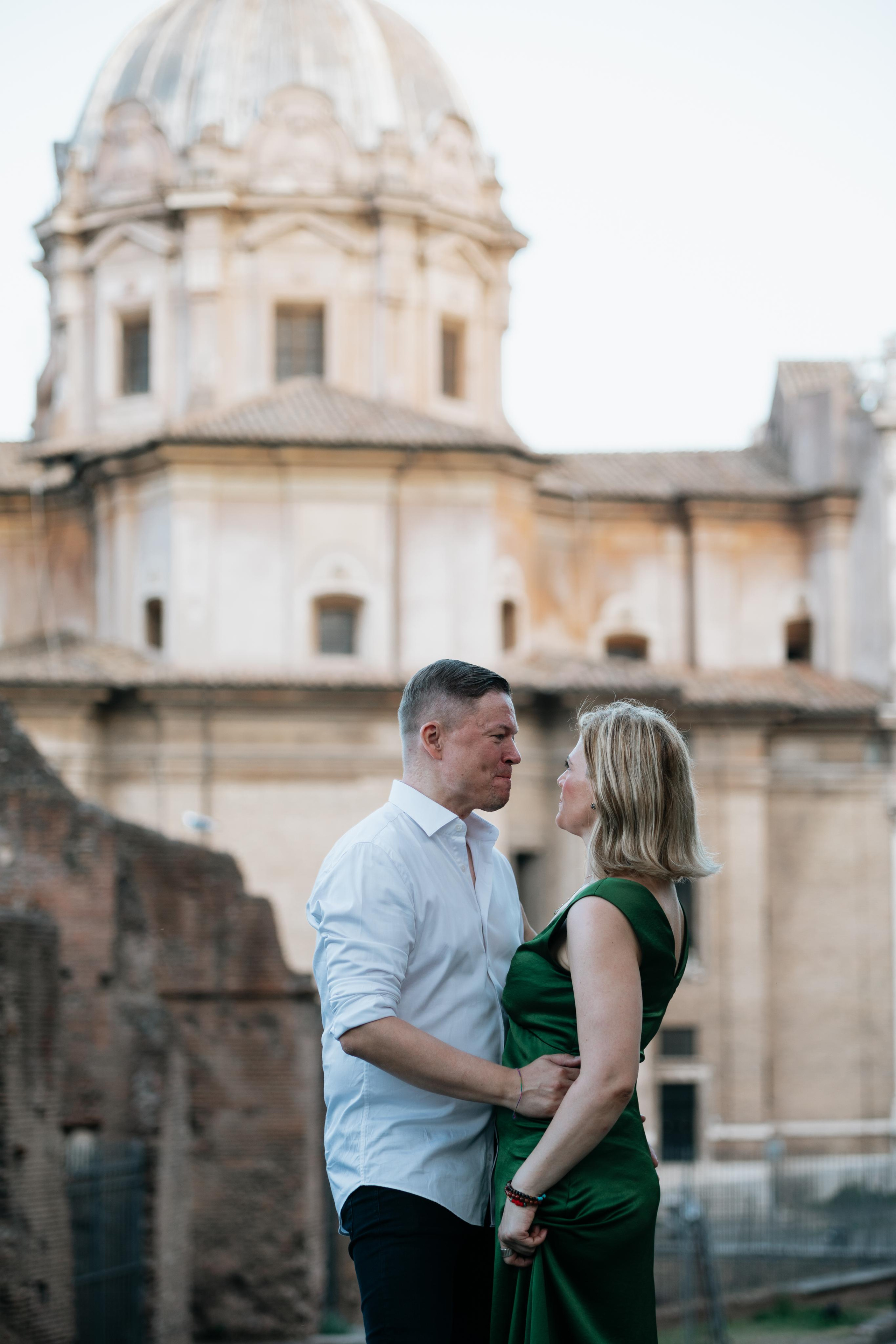 Eleni & Juha. Romantic Photoshoot. Photographer in Rome