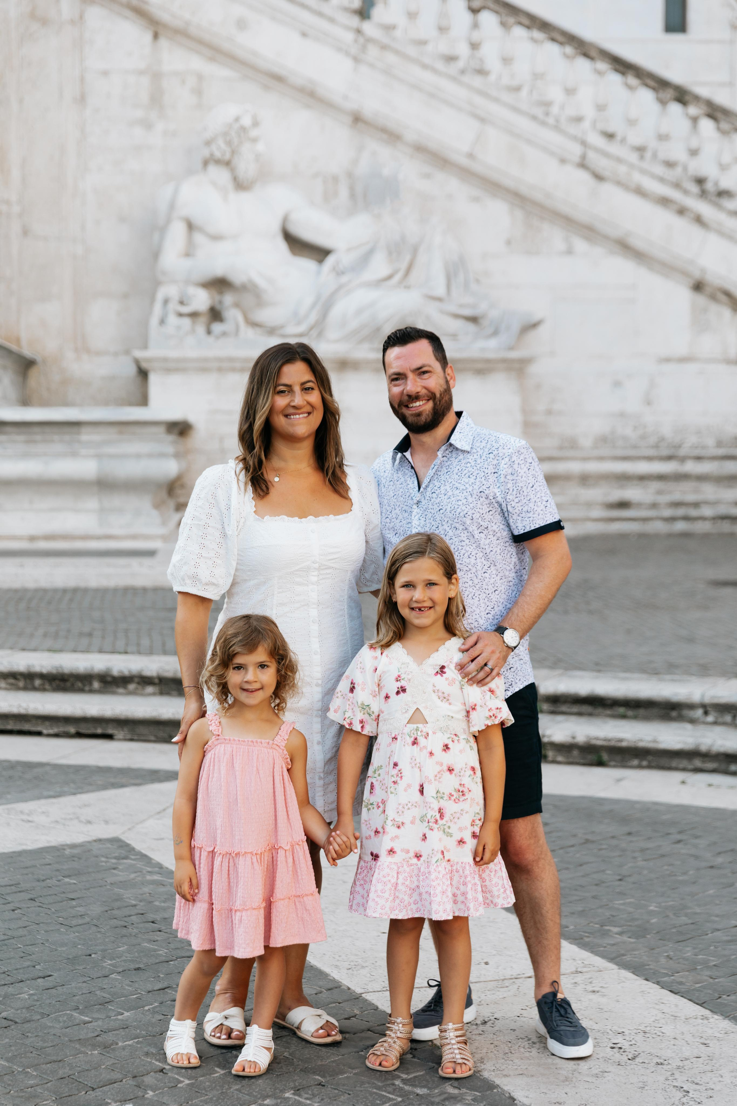Family photoshoot in Rome. Photographer in Rome