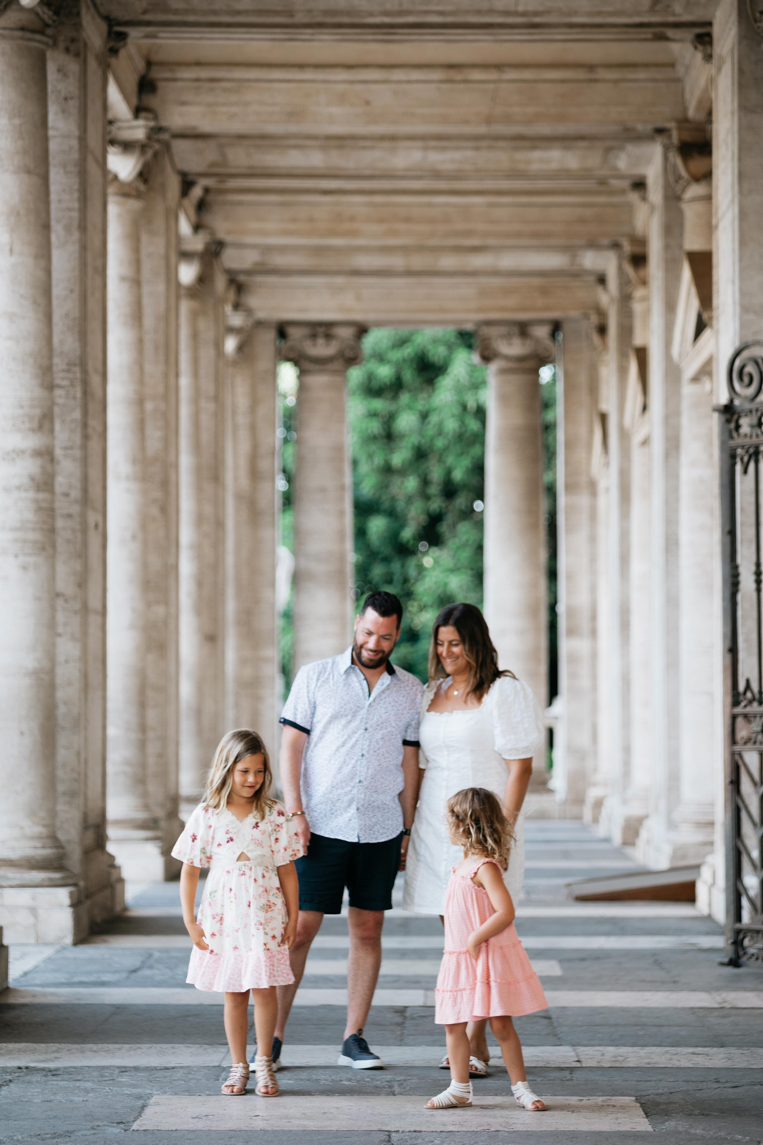 Family photoshoot in Rome. Photographer in Rome