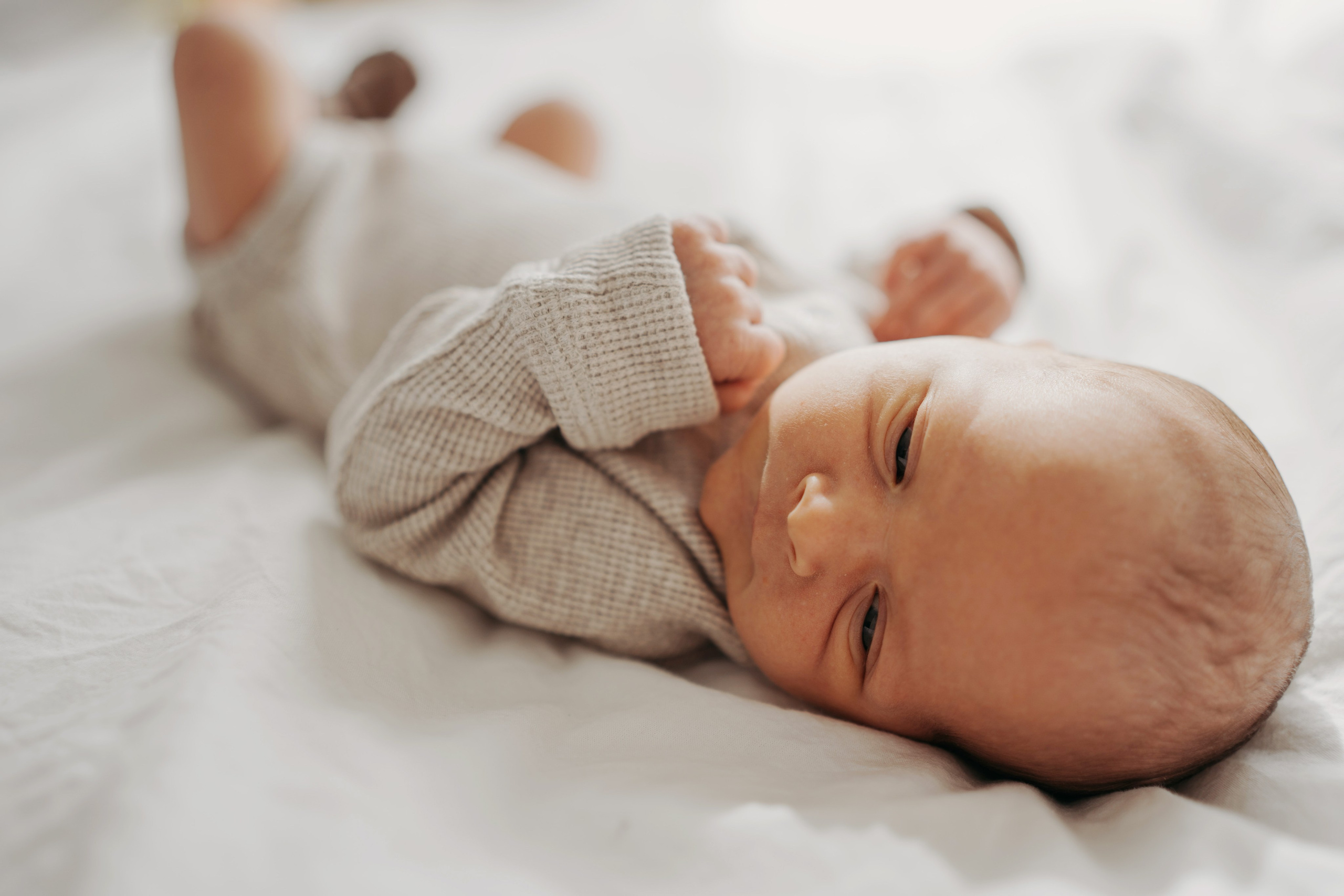 Лео и Соня (10 дней и 5 лет). Фотограф новорожденных и детей первого года Евгения Михалькевич