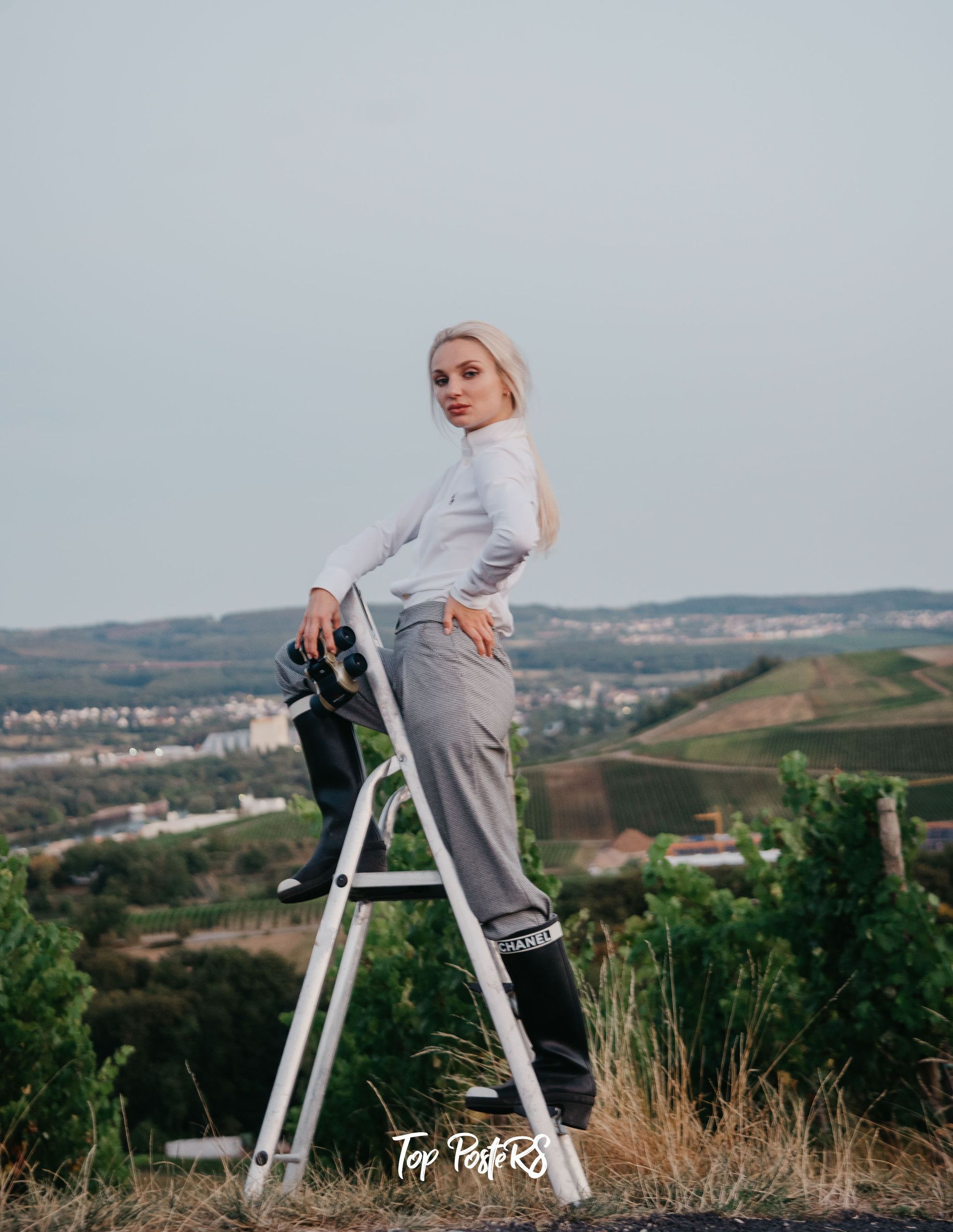 TOP POSTERS. Photographer in Luxembourg Tanita