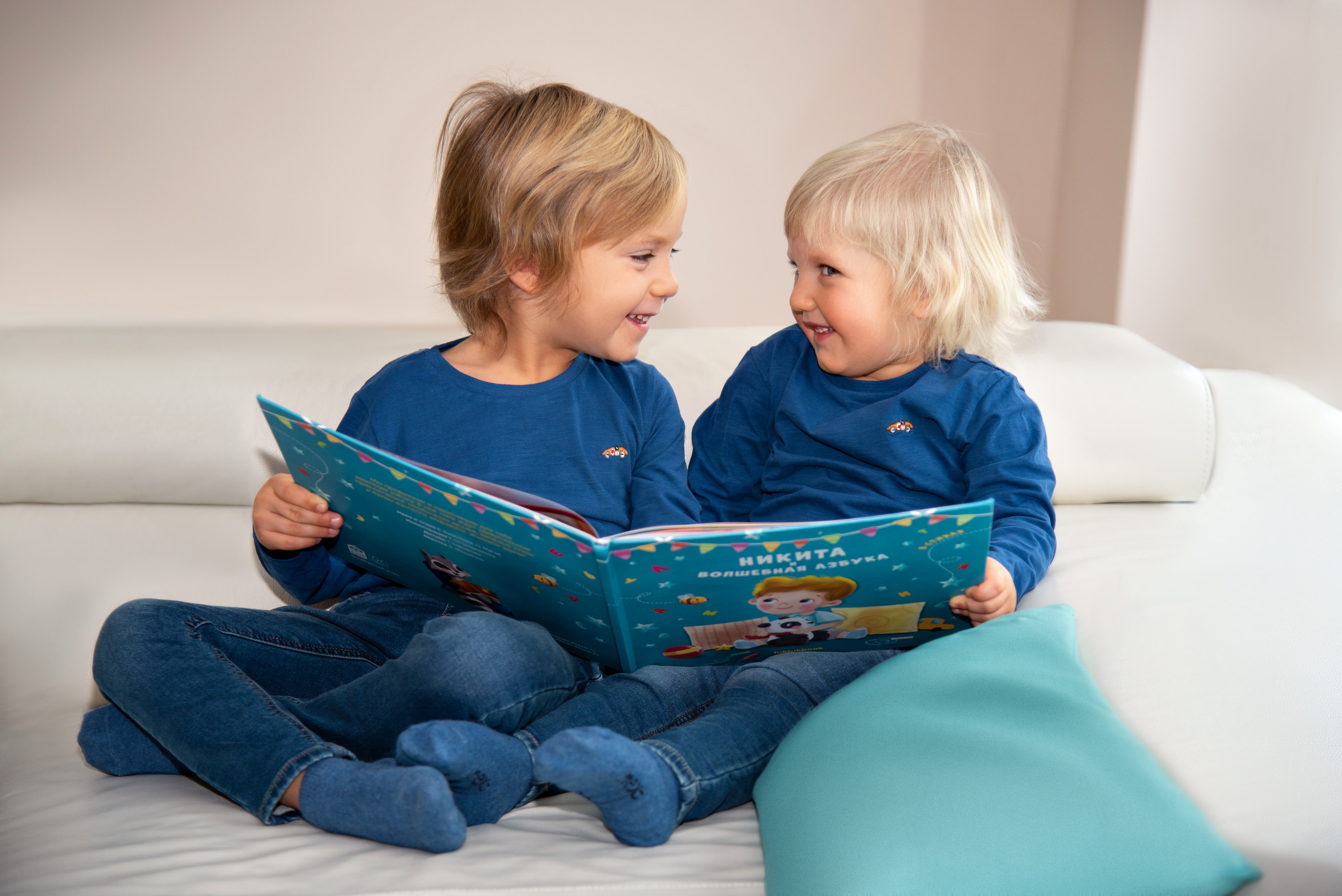 Content for Book store. Photographer in Luxembourg Tanita