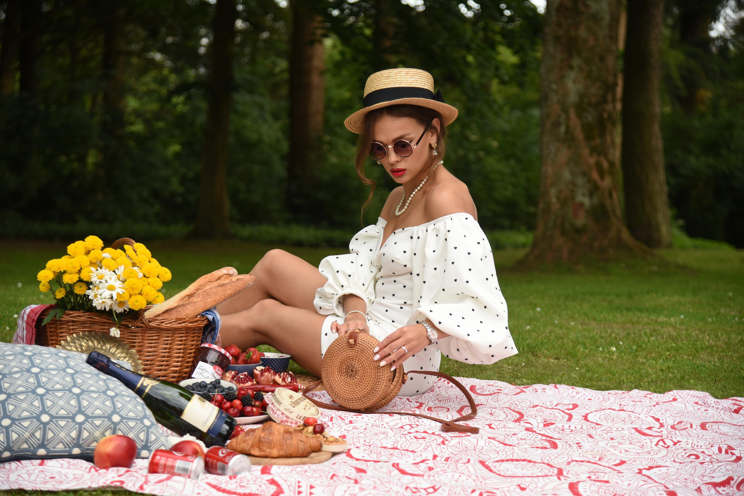 Summer in Luxembourg (picnic). Photographer in Luxembourg Tanita