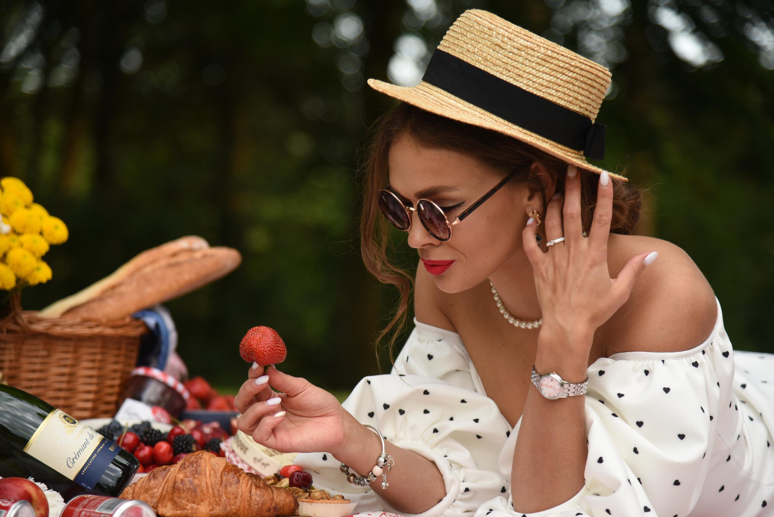 Summer in Luxembourg (picnic). Photographer in Luxembourg Tanita