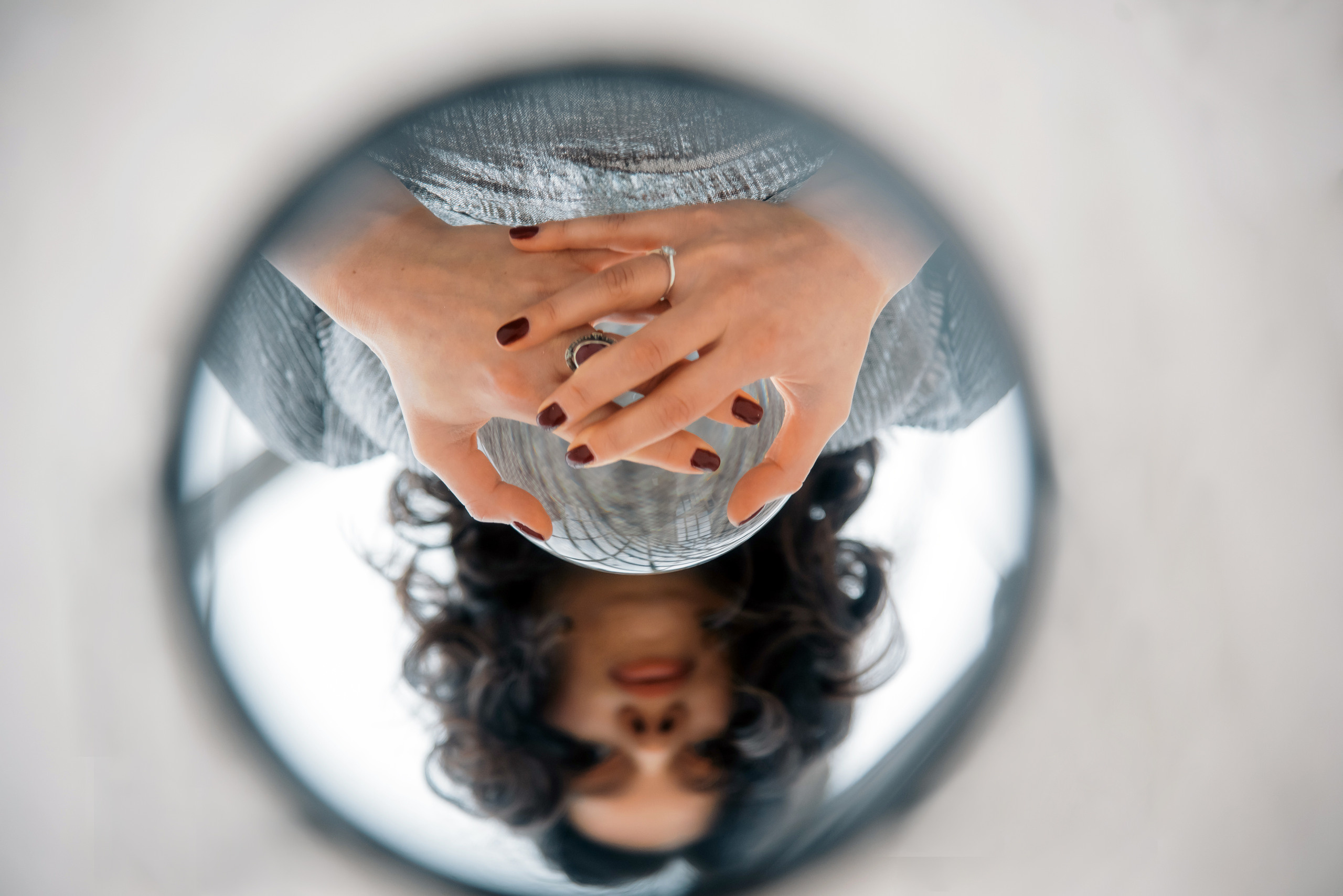 Photoshooting in Museum. Photographer in Luxembourg Tanita