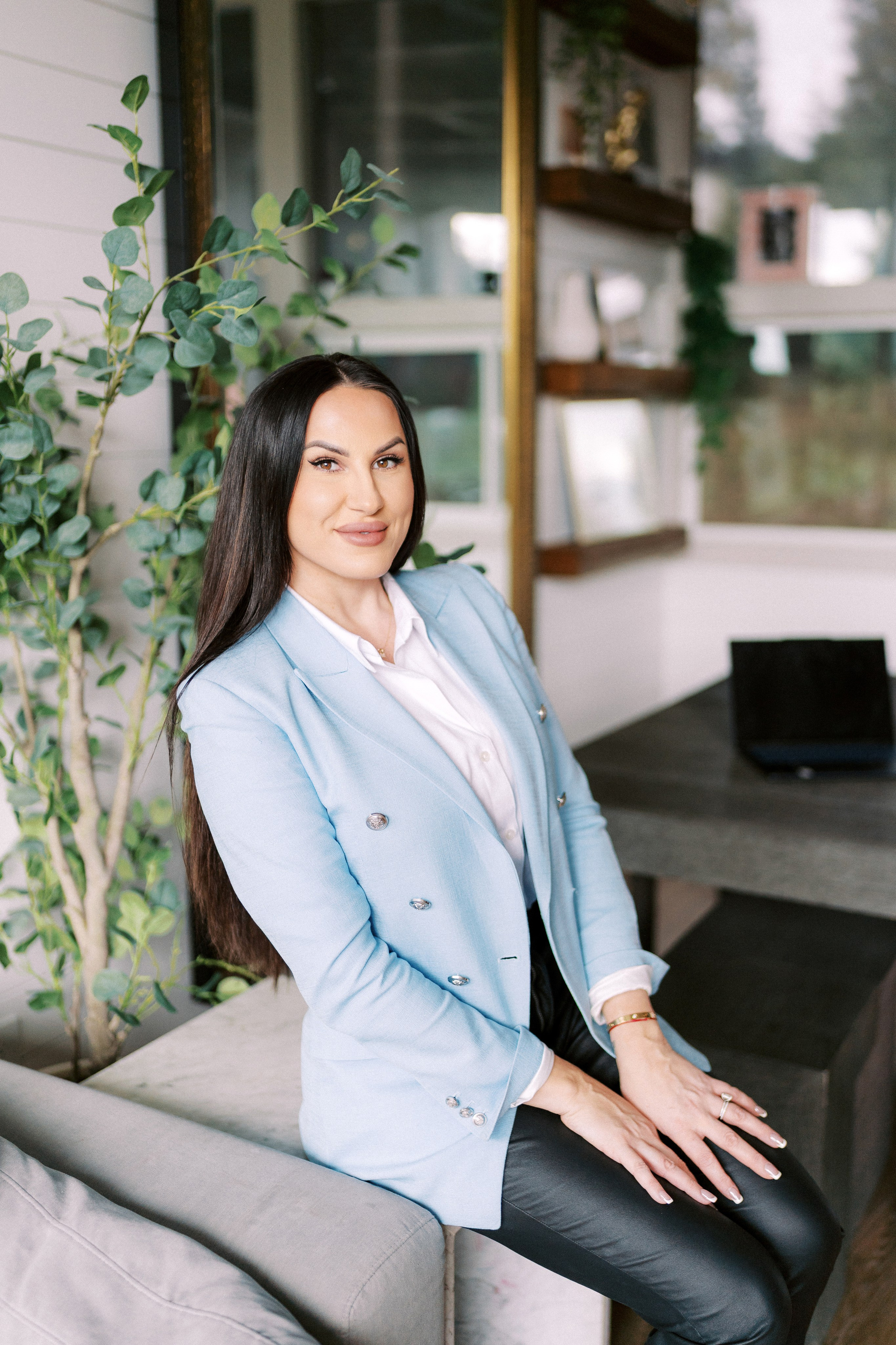 Business portrait. EVAN ARISTOV WEDDING PHOTOGRAPHY — Seattle Wedding Photographer