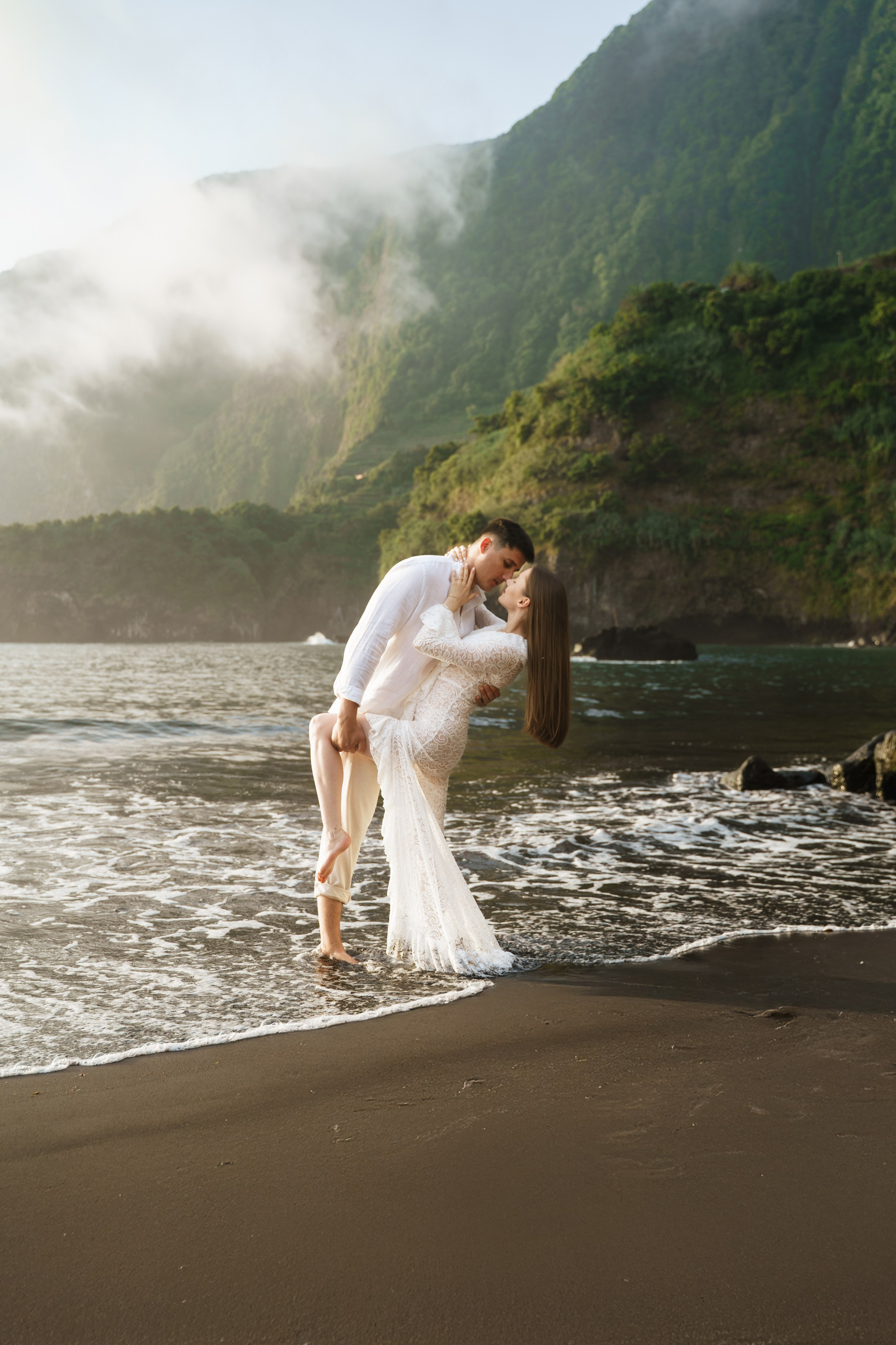 Romantic Beach Proposal in Madeira | Proposal Photoshoot. Your photographer in Madeira