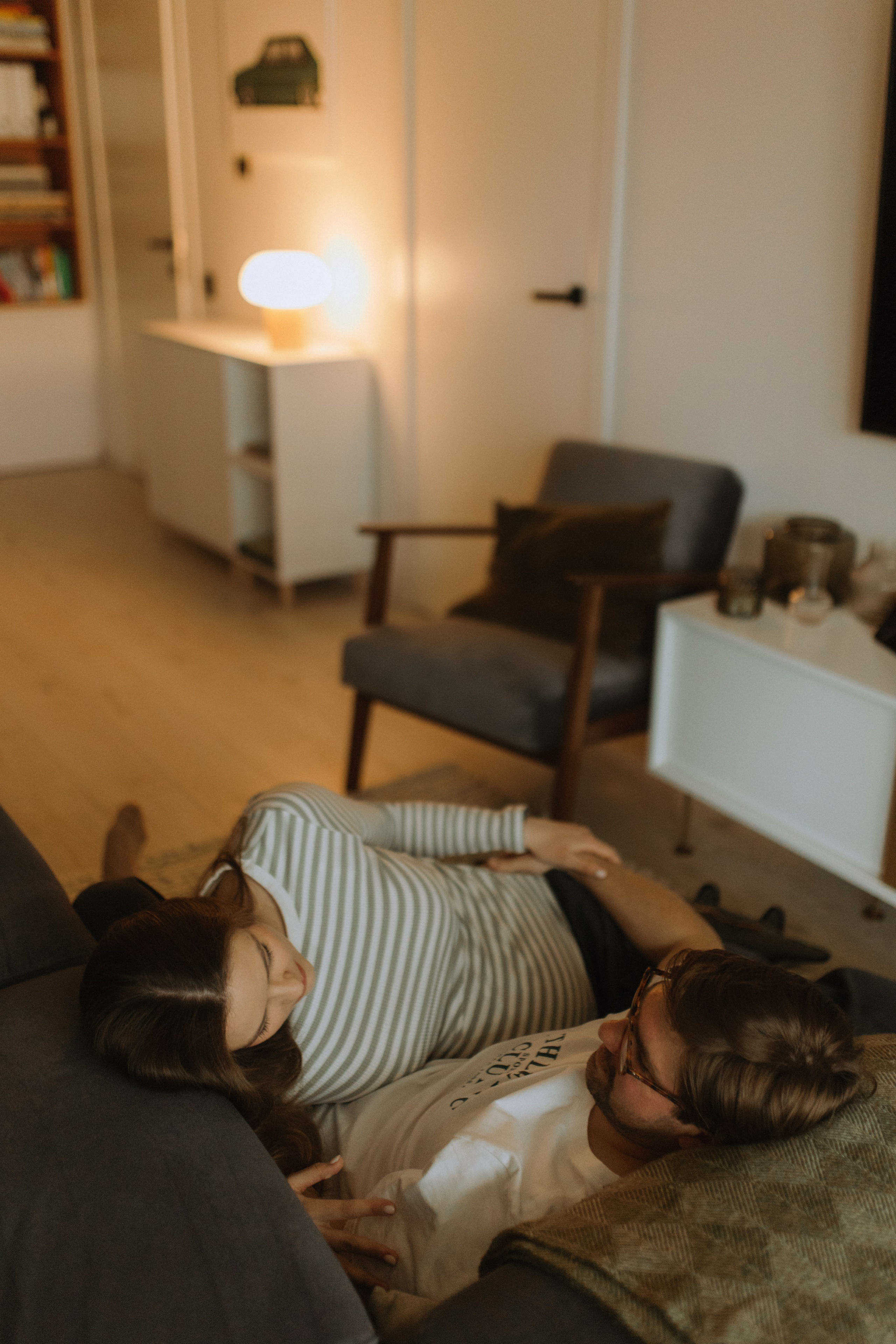 Nedos ir Tomo laukimas | NAMAI. Vestuvių ir šeimų fotografė Lena Bondarenko / belove photo