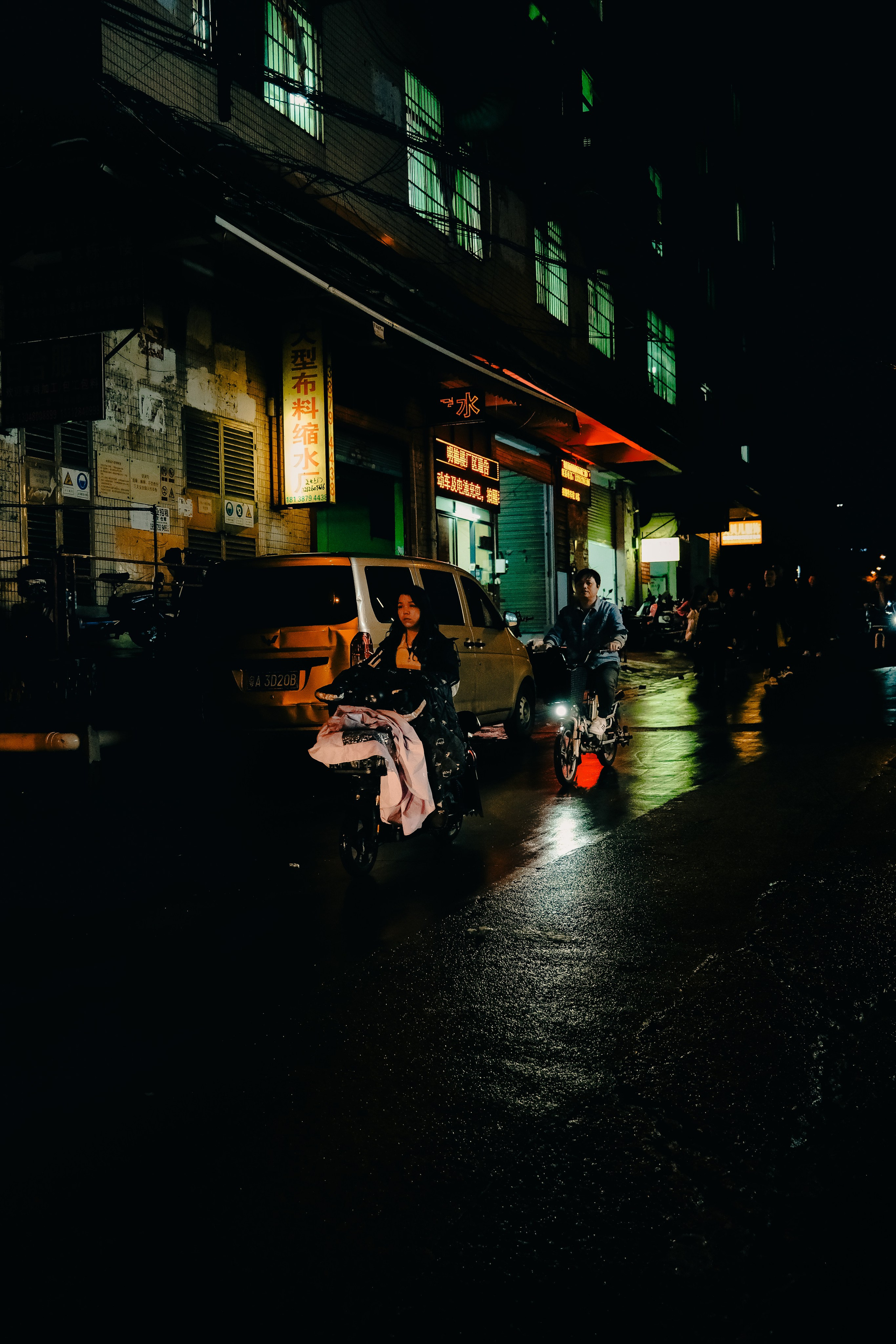 Neon in Guangzhou. Фотограф В Гуанчжоу и Шэньчжэнь Андрей Лопатин