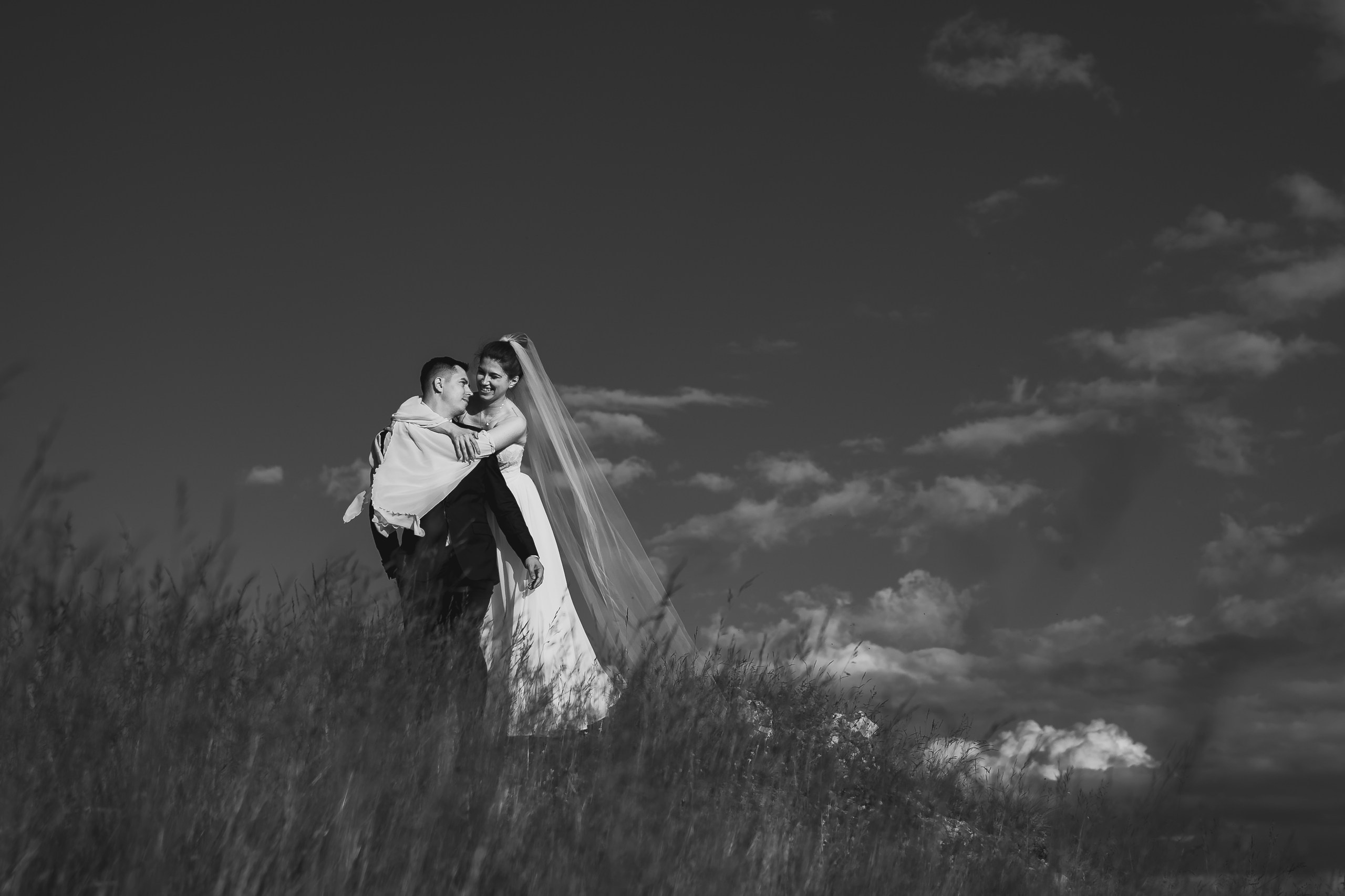 Trash the dress — Lorena&Adi  - Mihai Popa. Mihai Popa |Wedding Photographer | Worldwide | Bucharest