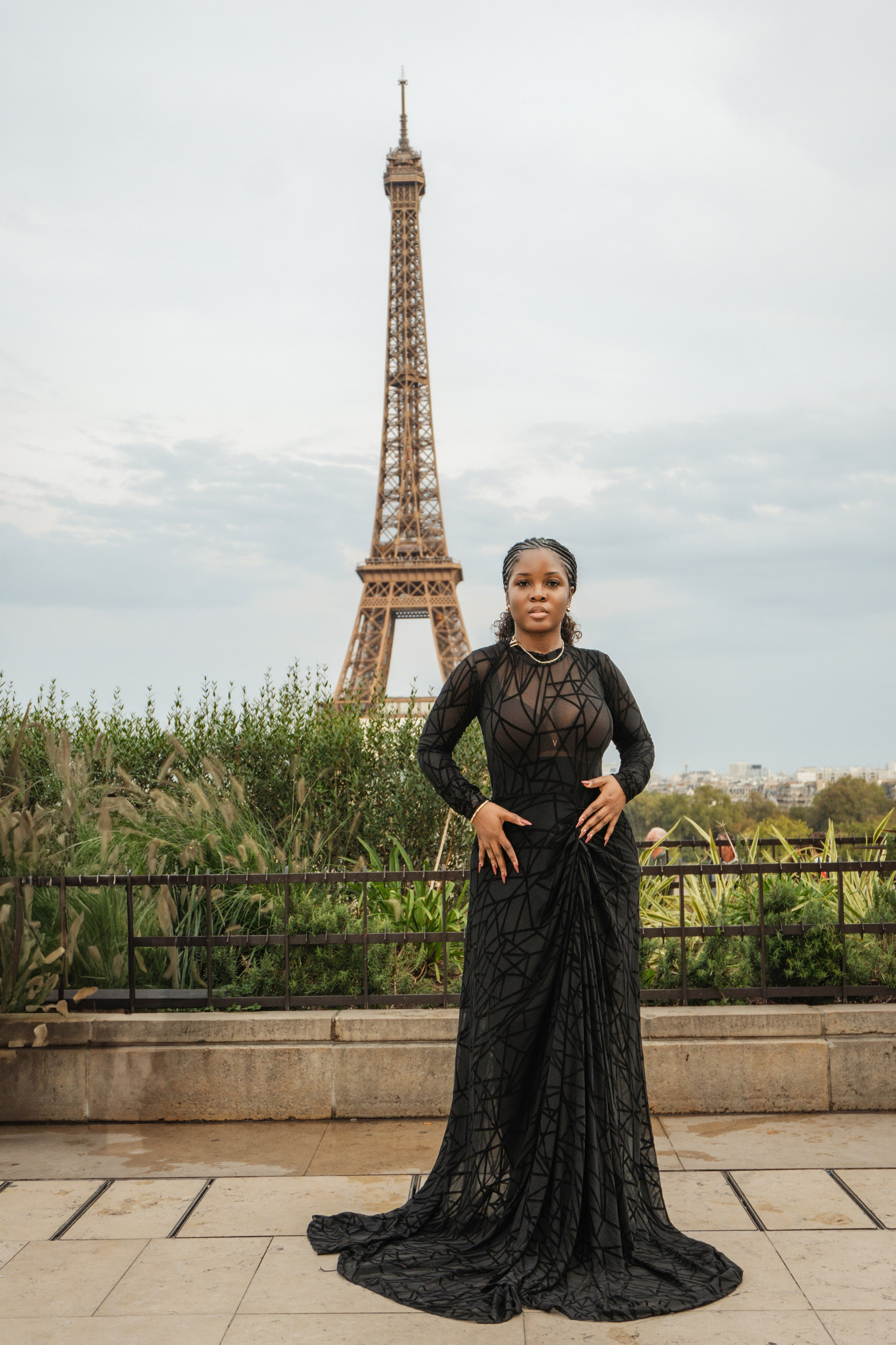 Juanita (1 hour). Photographer in Paris|Solo and groups, portraits & content, couples photo-shoot in Paris at the best locations