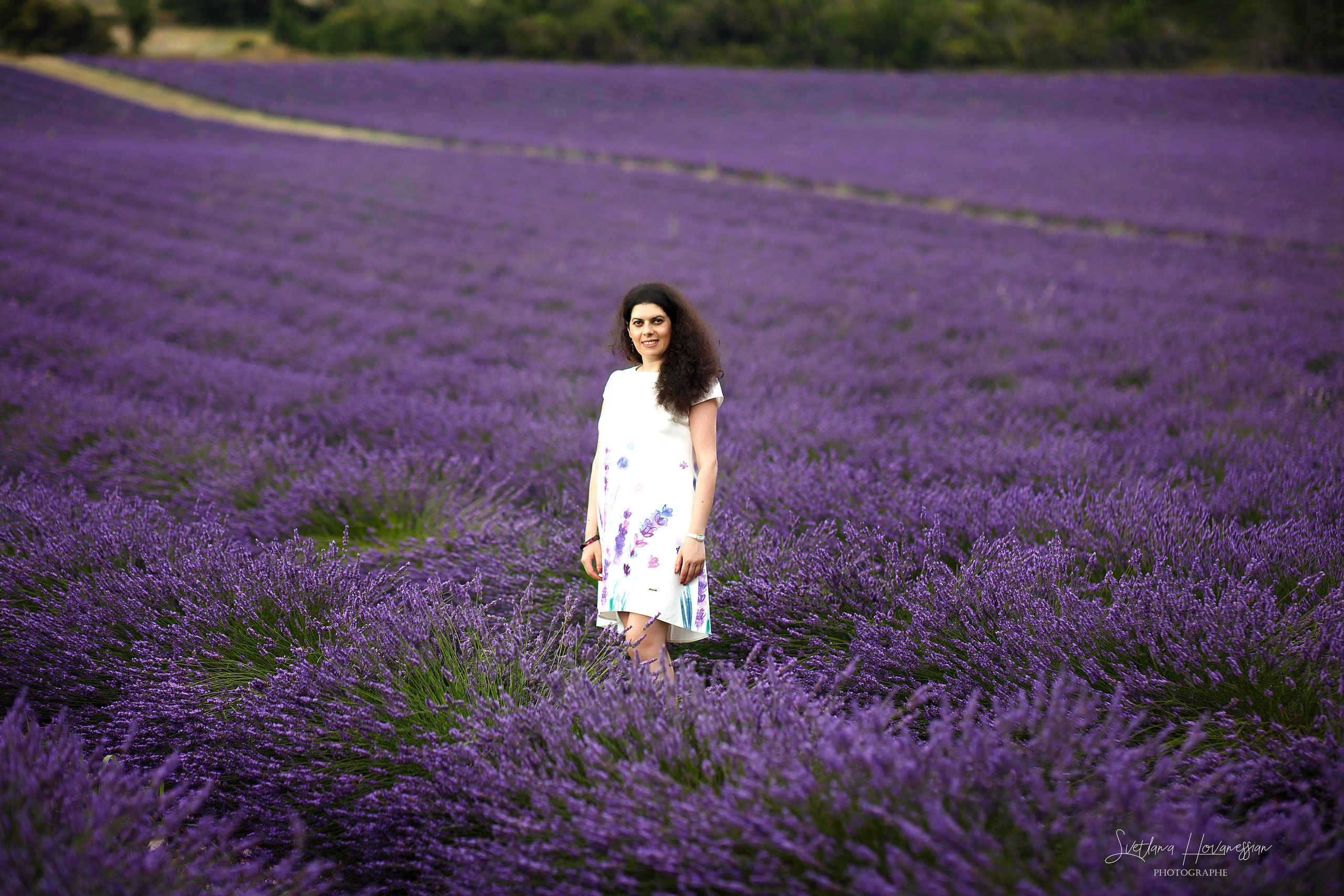 Nariné. Photographe professionelle spécialisée dans la photographie de grosses