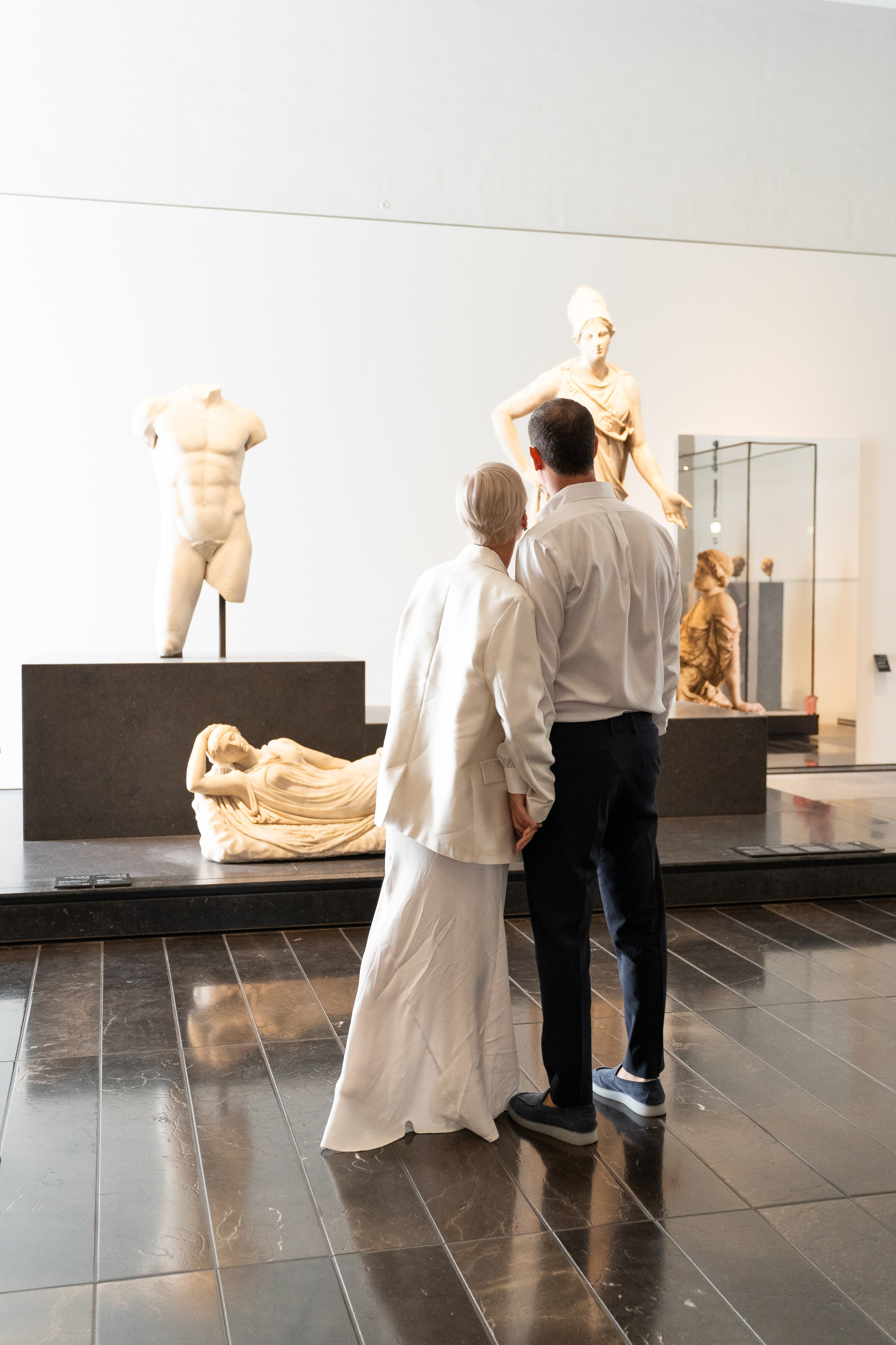 Love story Louvre Abu Dhabi. Фотограф в Абу Даби Марина