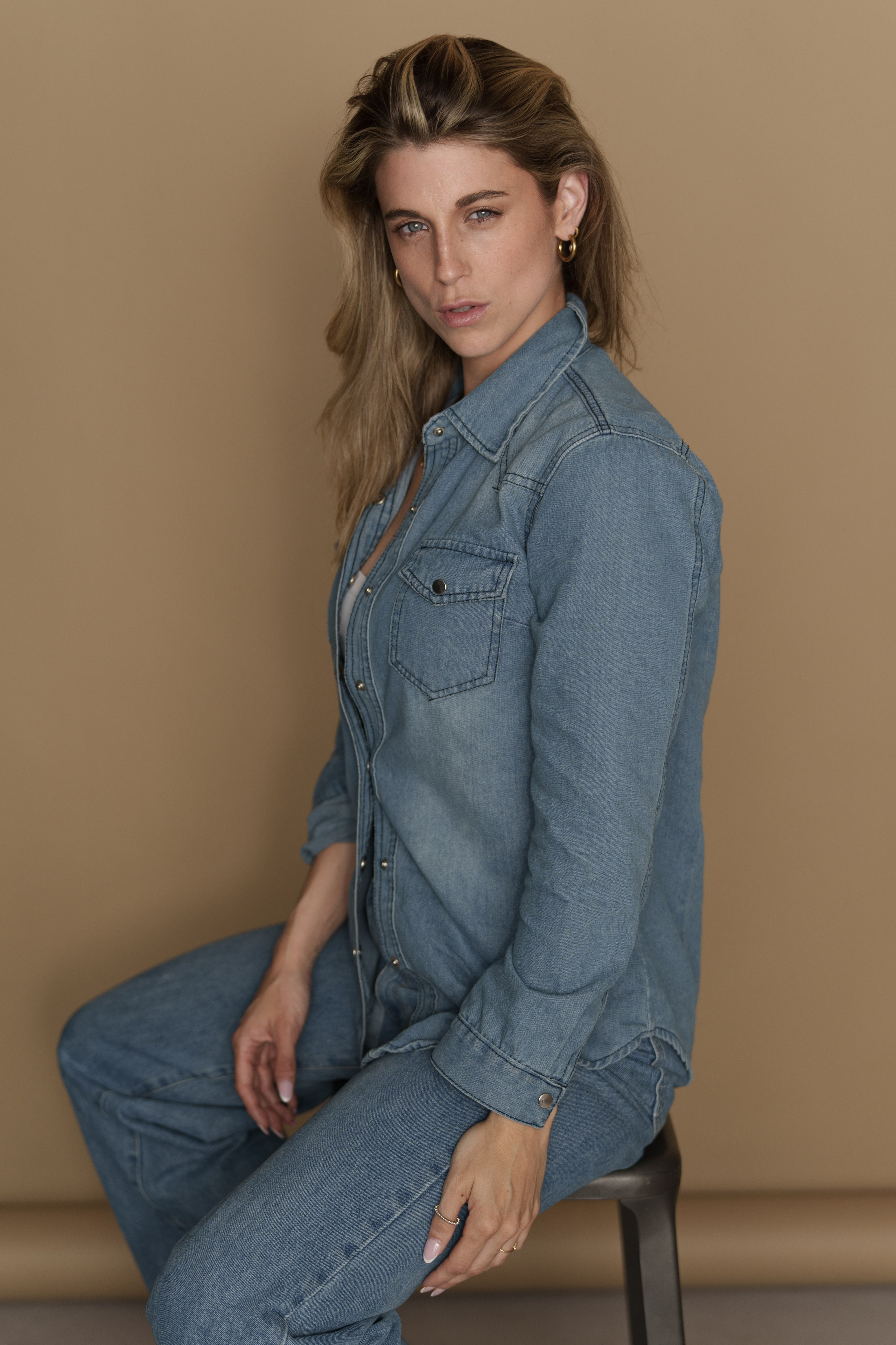 „Kölsch&Shoot“ in Cologne w/ Lisa (Set #2). URBANSTREETFILES.ART