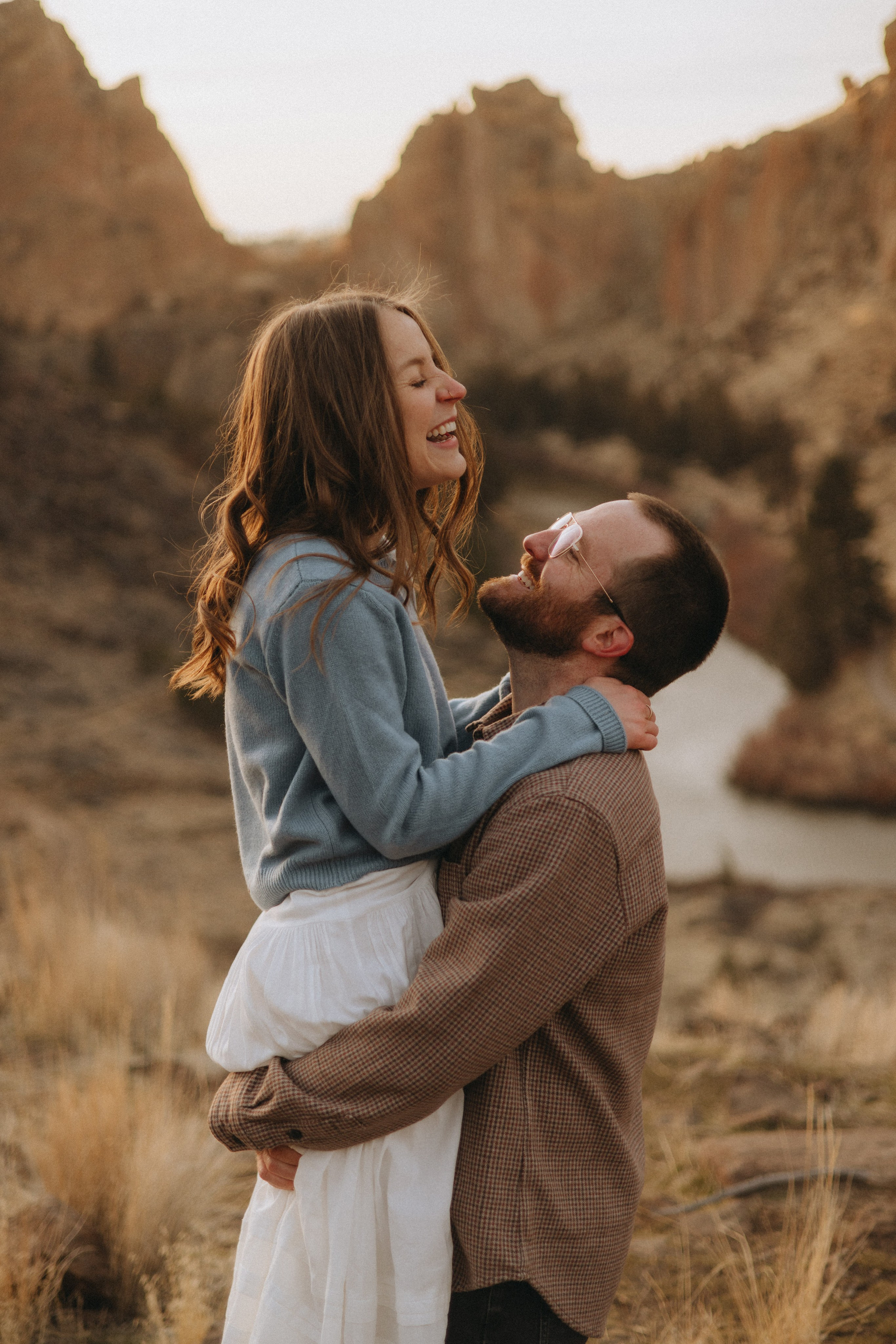 Shelby & Riley Engagement Session | Smith Rock State Park, Oregon. Portland & Seattle Wedding, Elopement & Engagement Photographer | Georgy Shishkin