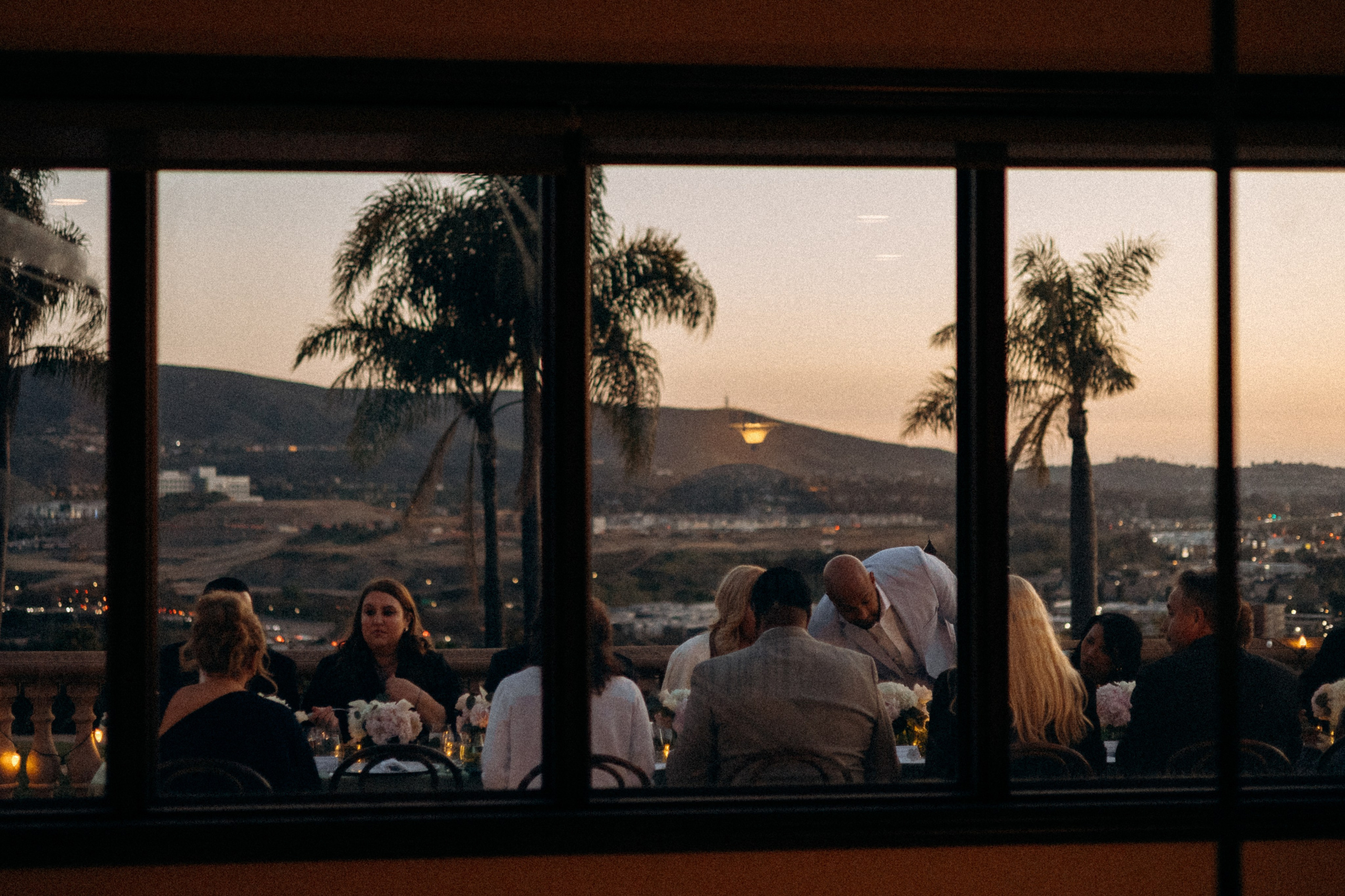 Welcome Diner. Wedding and family photographer San Diego