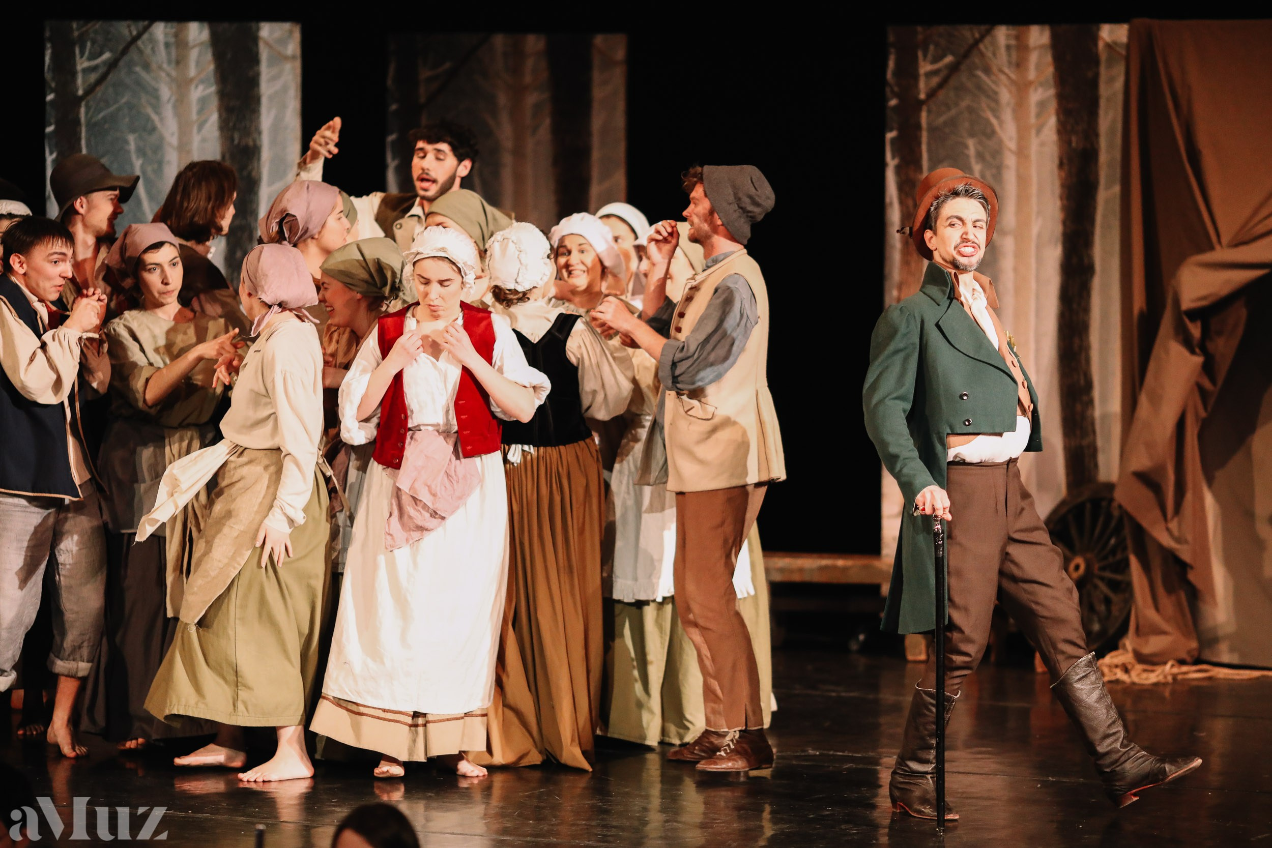 Opera Łąkowa. Fotograf Ślubny Warszawa - Sesje Biznesowe Rodzinne Eventy