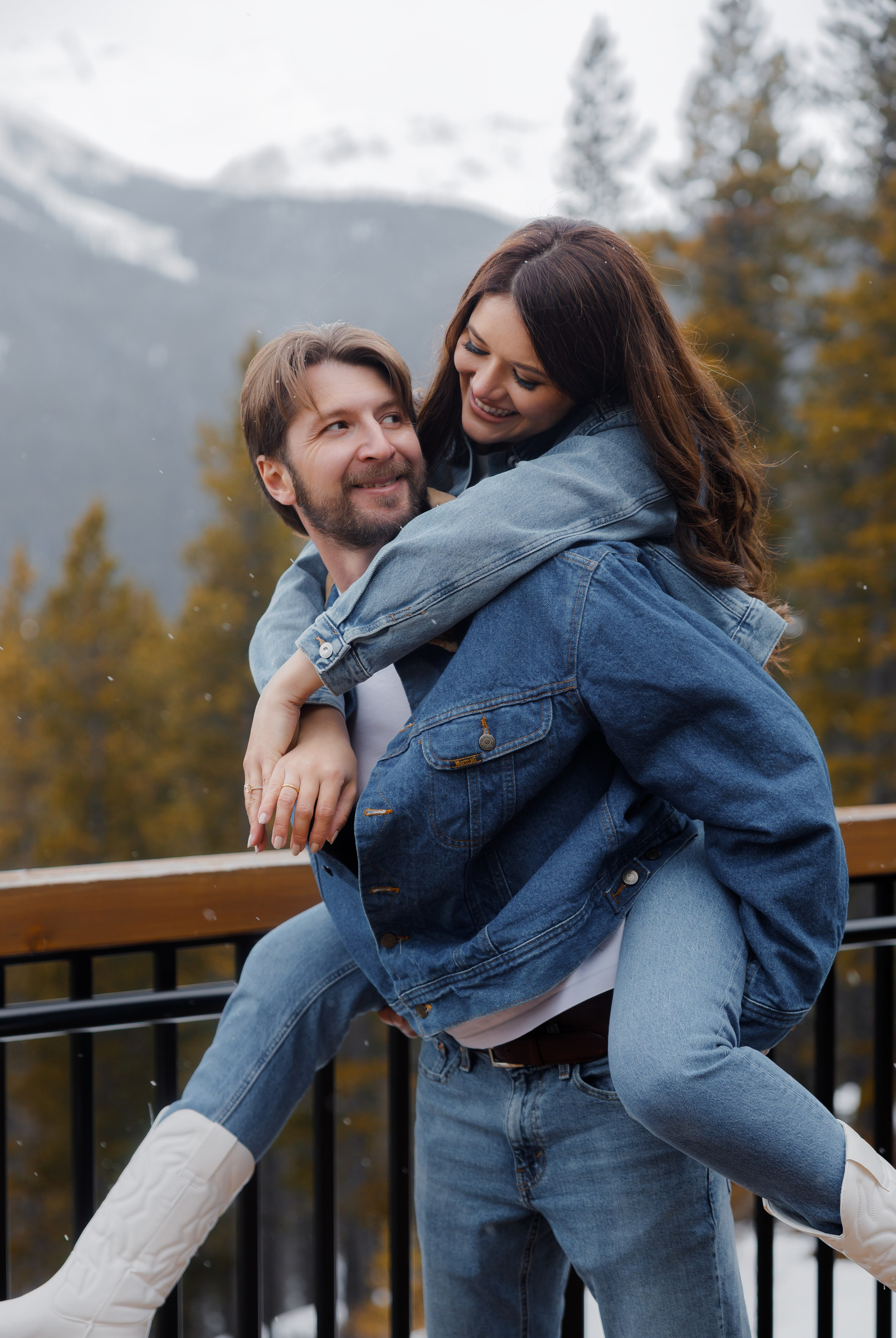 Ski engagement session. Home