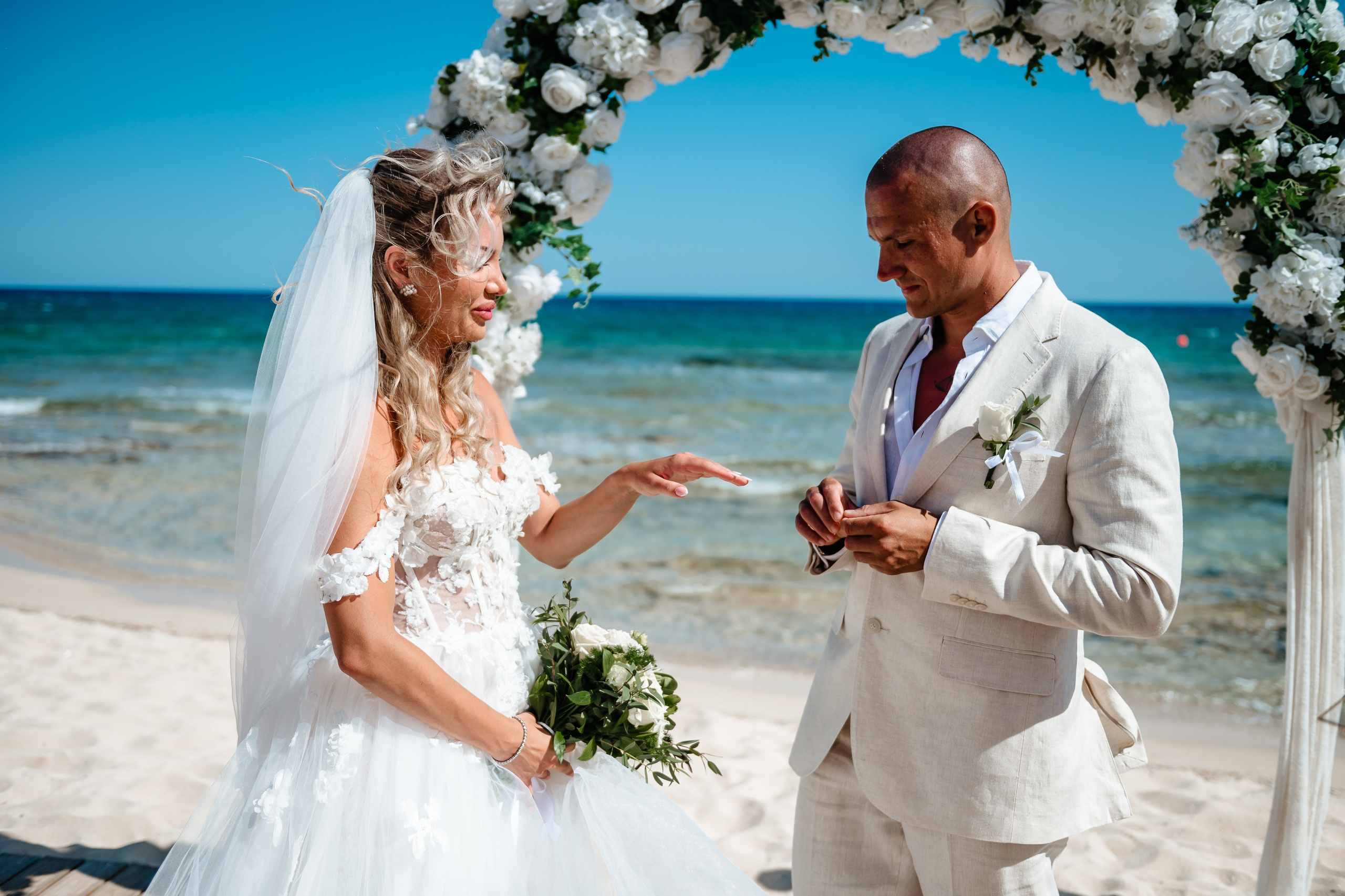 Sirens beach ceremony. AdrianOltean.wfolio.pro