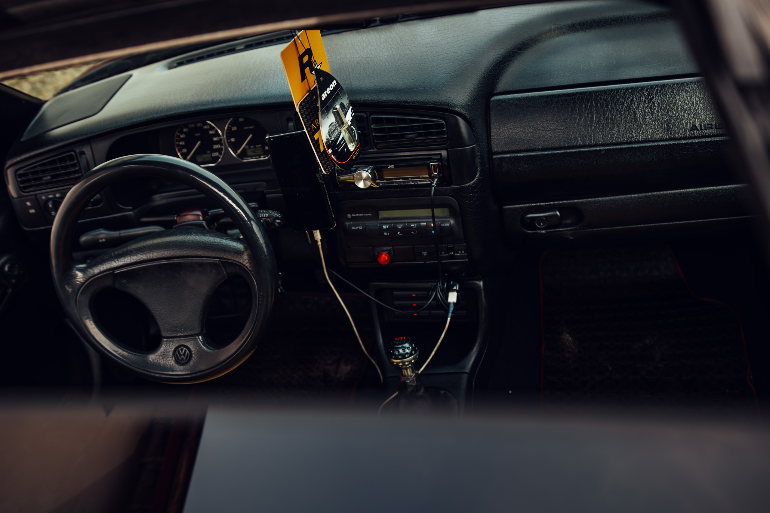 Masini. Ionut Brehuescu — Fotograf