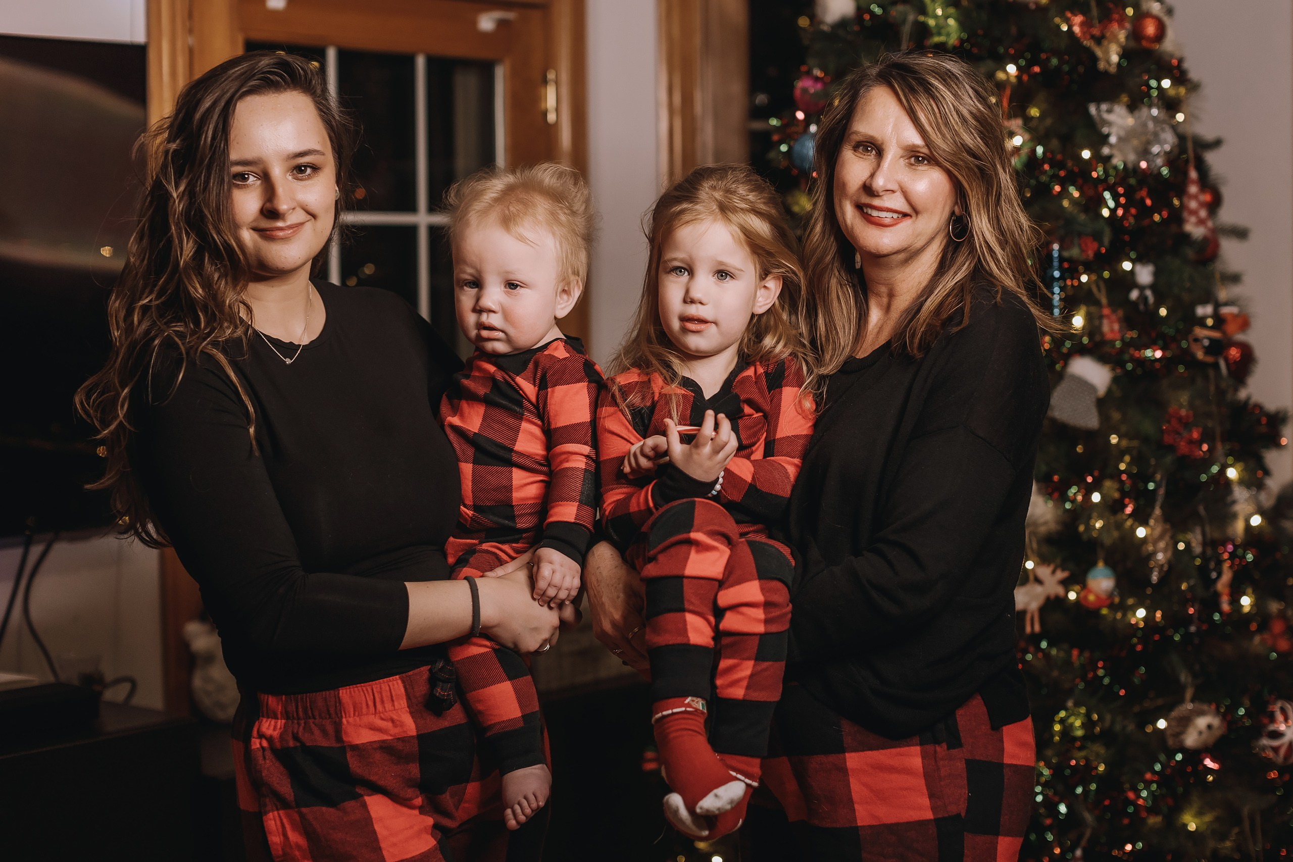 25.11.2023 Christmas Photoshoot 2. Wedding family event photographer in Chicago Nick Yushevich