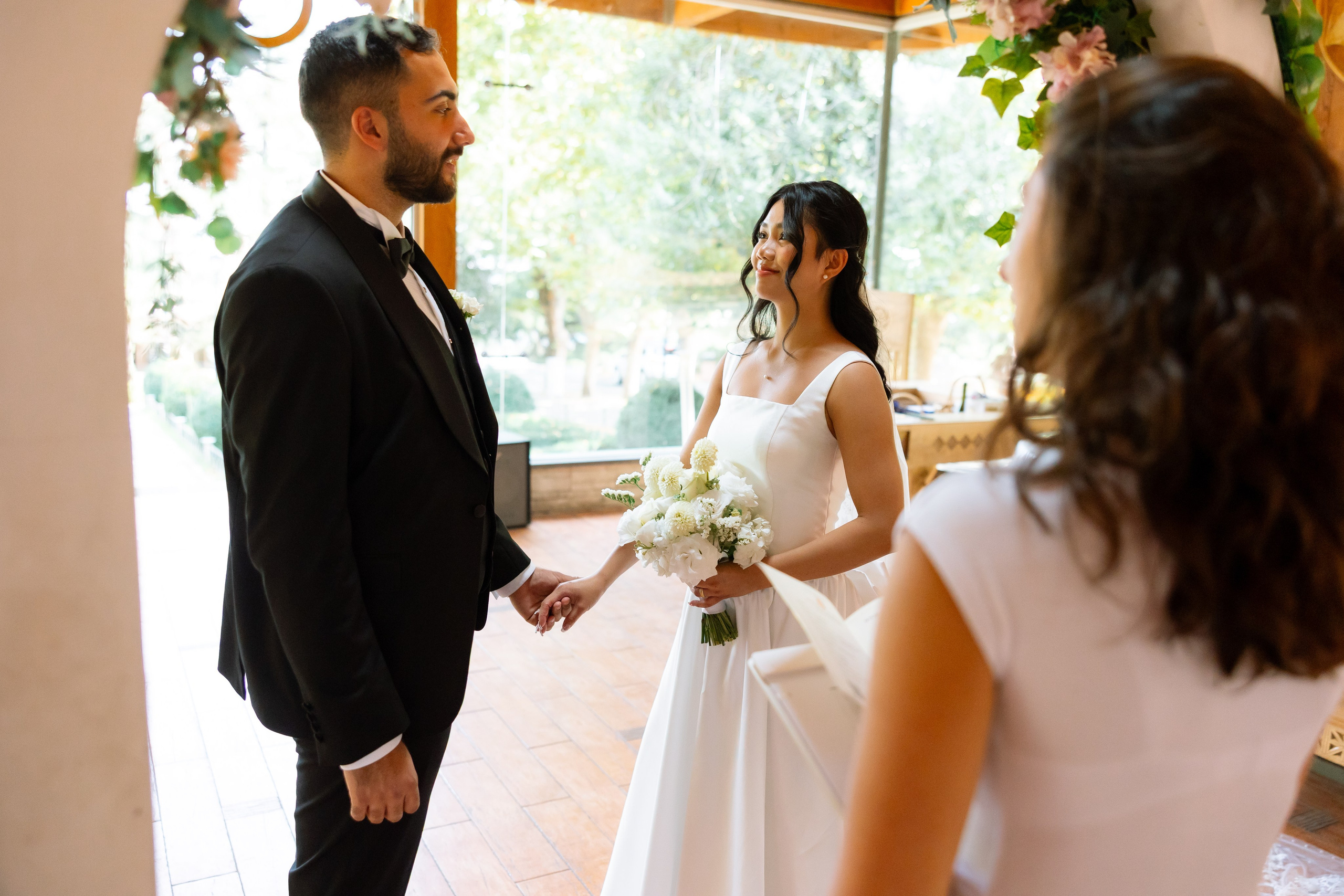 Sharing happy moments. Wedding photographer in Tbilisi Ioseb Mamniashvili