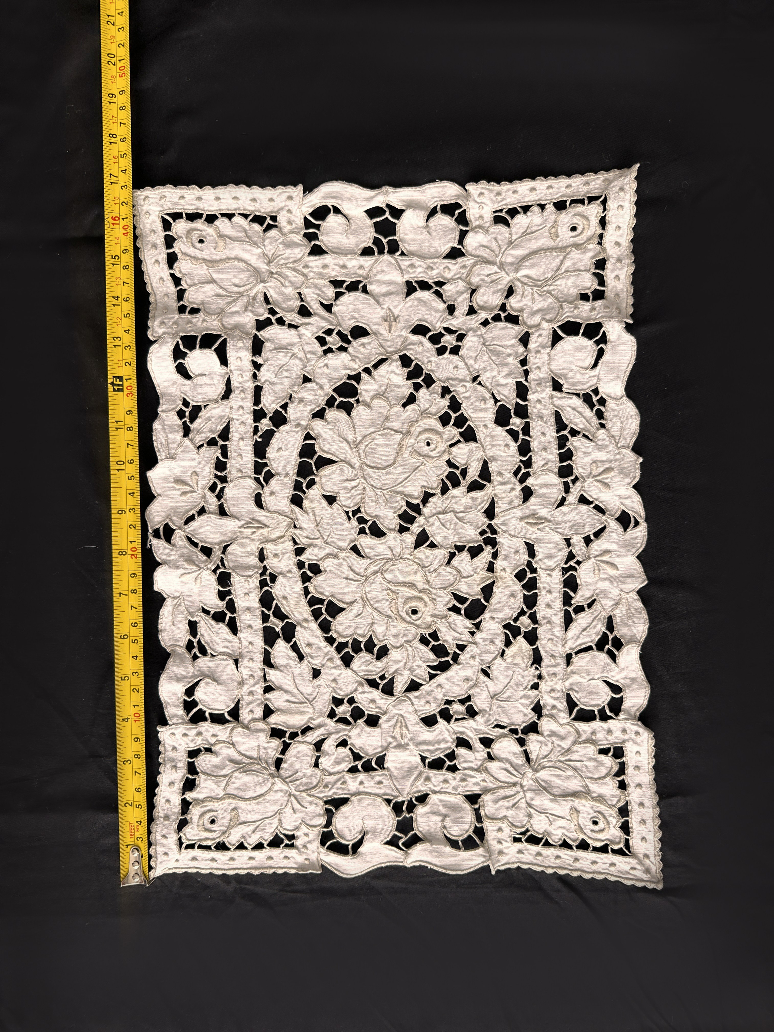 Textil4. Современнные и актикварные украшения в Барселоне, Москве и Санкт-Петербурге