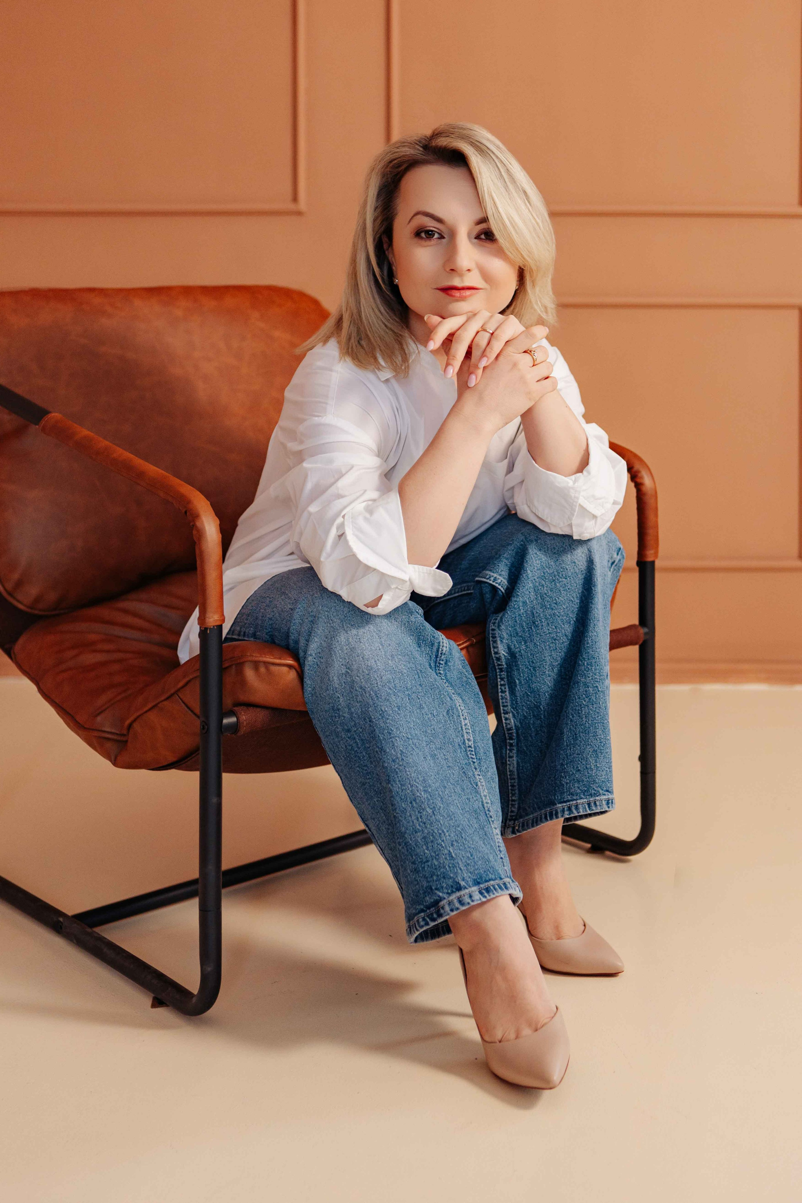 Laura. Cristina Andronache fotograf Brașov fotograf de familie fotograf de nunta Brașov