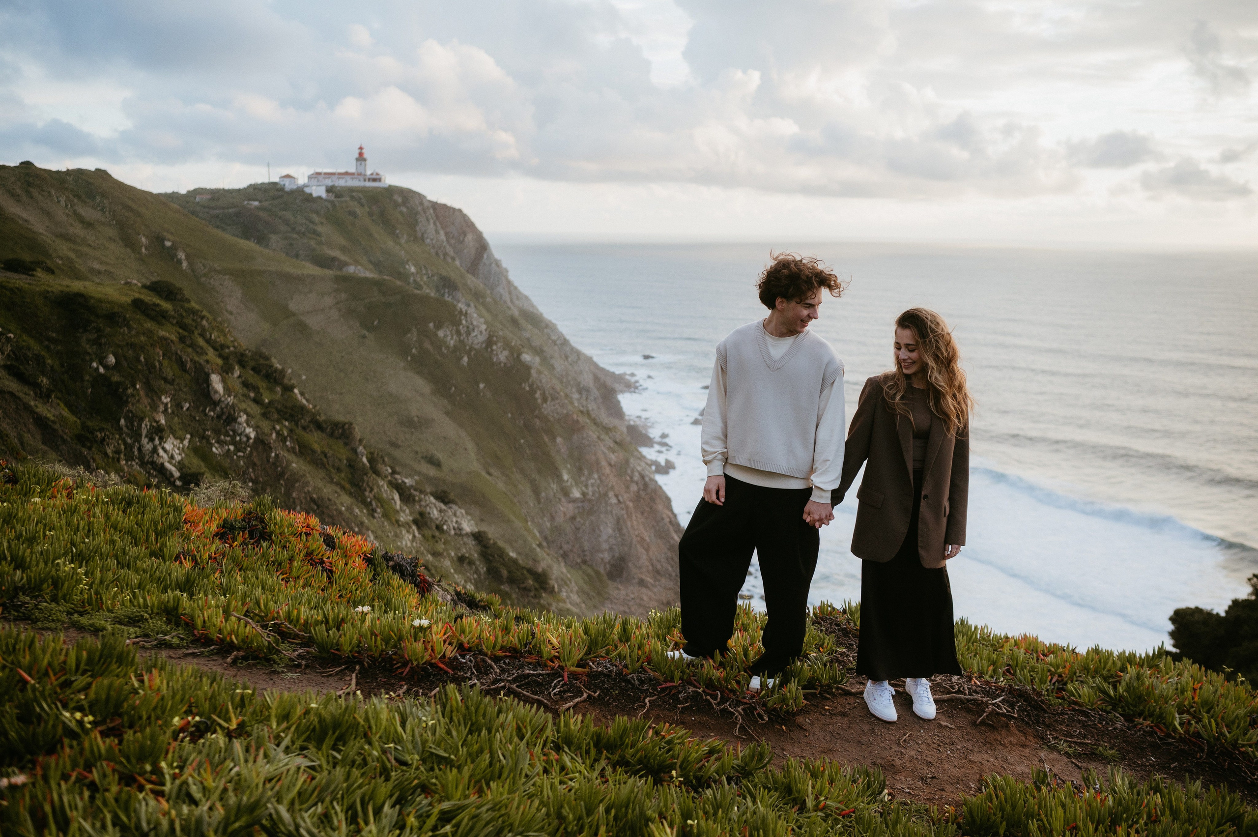Praia da Ursa – ședință foto de cuplu într-un loc magic din Portugalia. Valentin Melen — wedding photographer