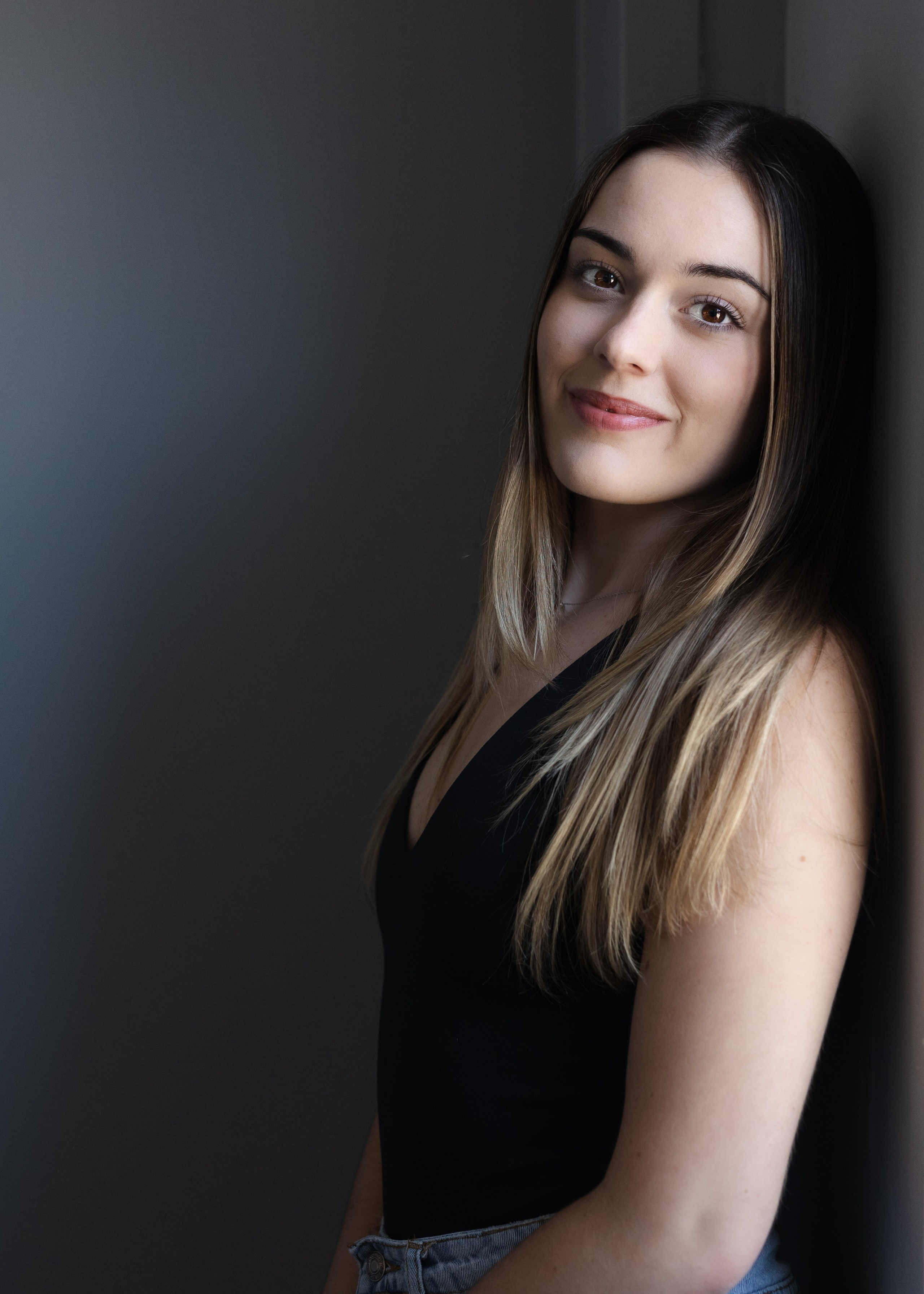 New Tecumseth Headshot Photographer. Portrait and Personal Brand Photographer in Simcoe County, Ontario, Bobbi-jo Stuart