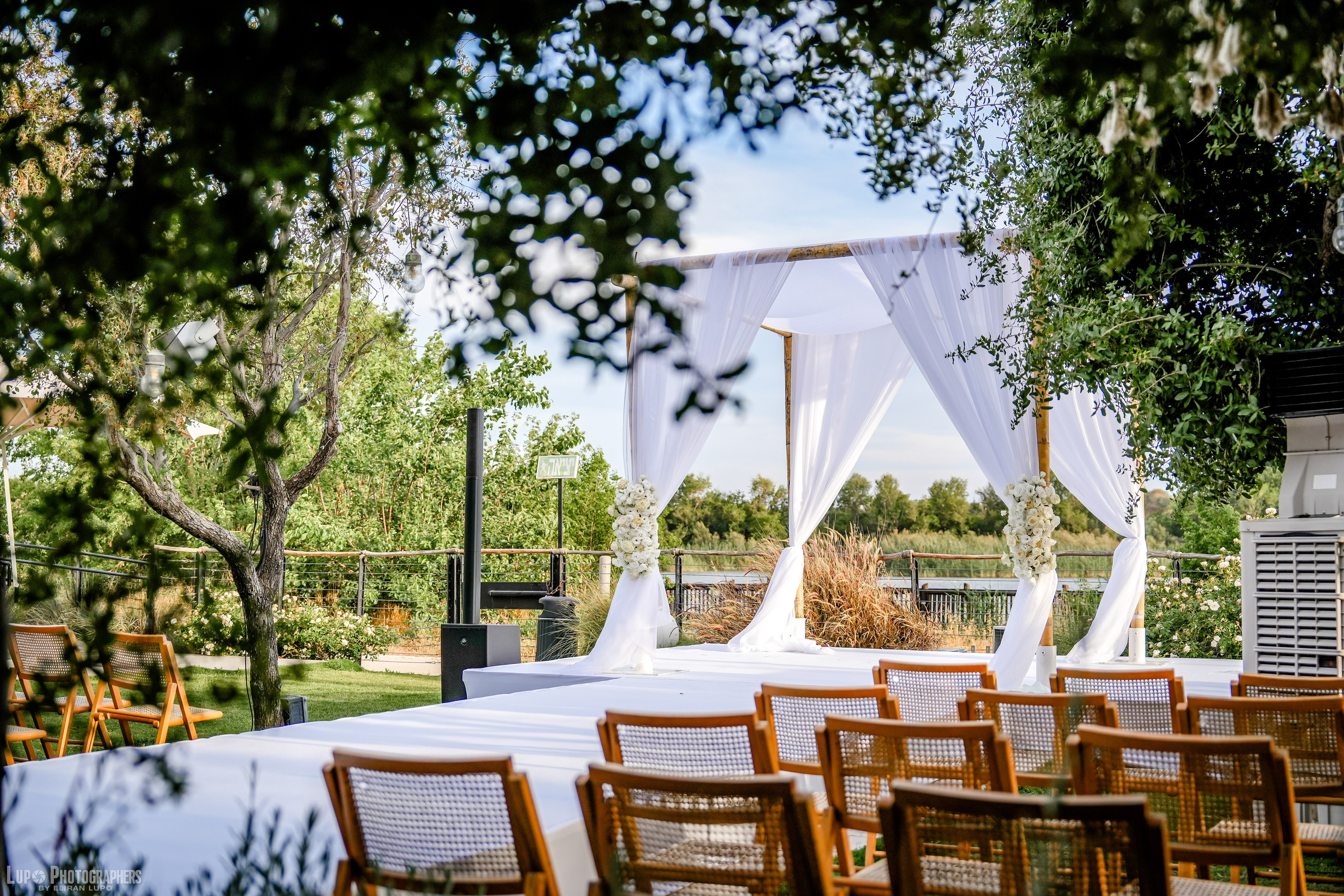 ראשי. לופו צלמים — צילום חתונות ואירועים