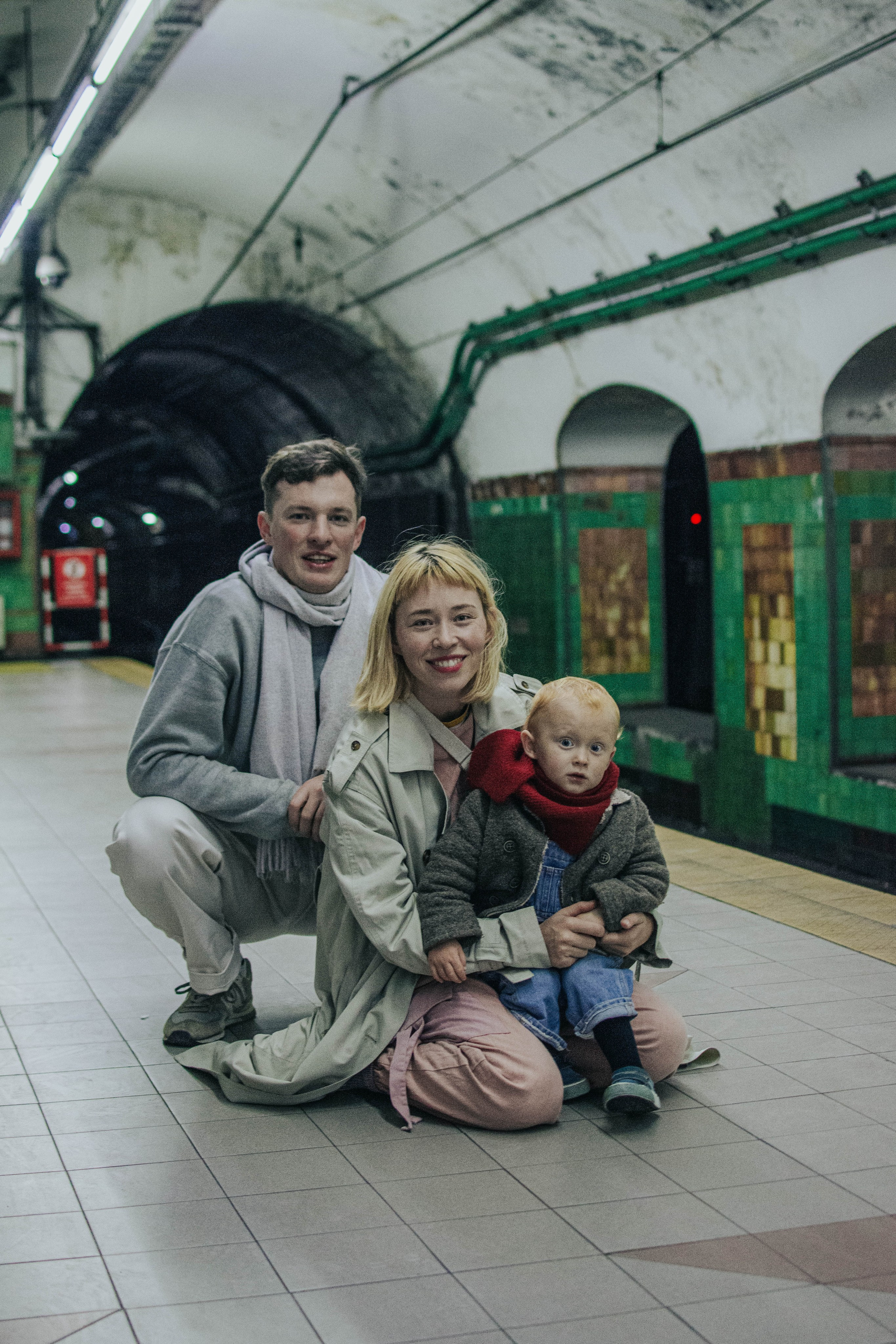 Family photo shoot. Buenos Aires. Photographer @elmirkami in the city of Buenos Aires