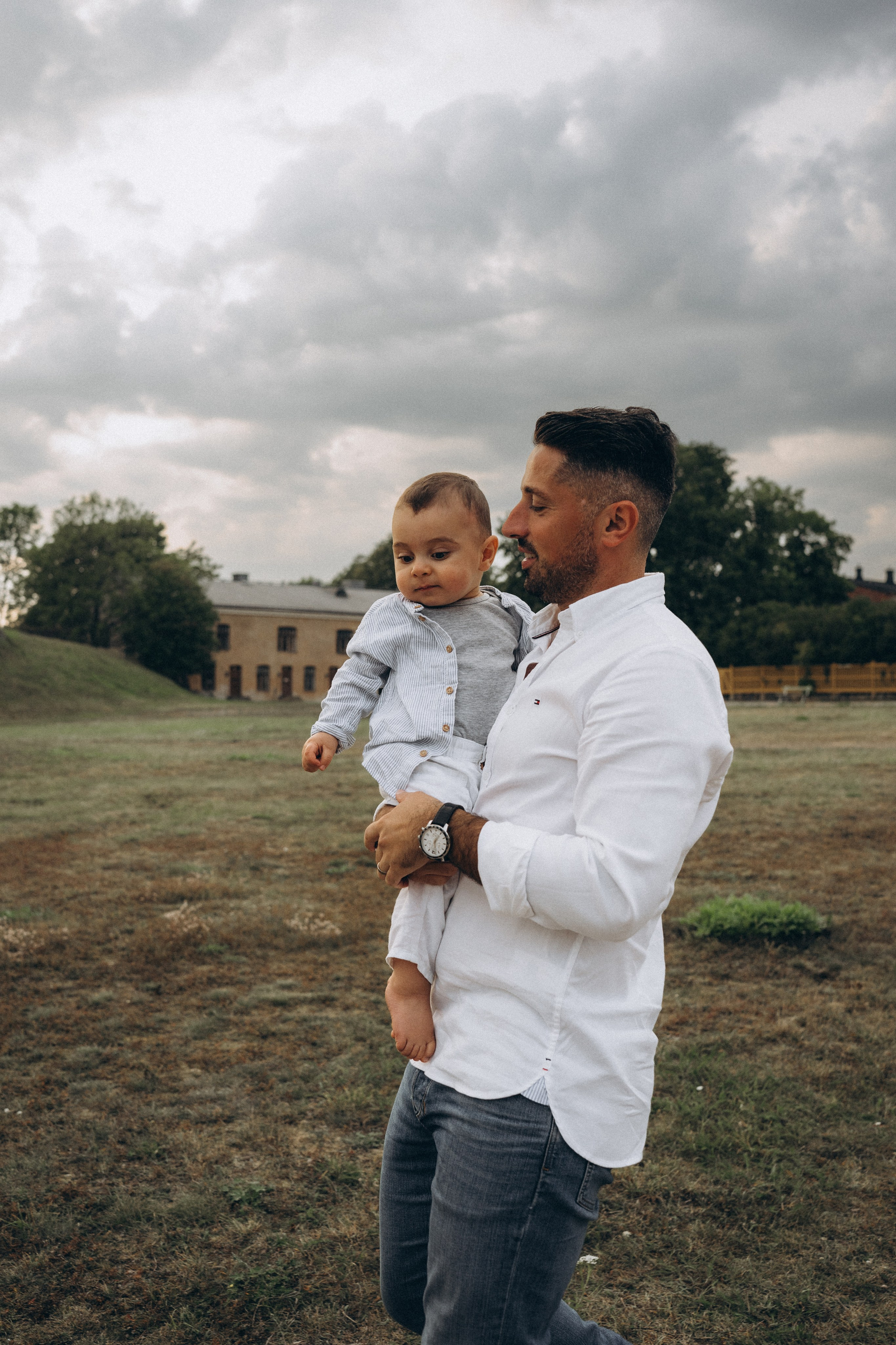 Summer. Wedding and potrait photographer in Helsinki Vickan O