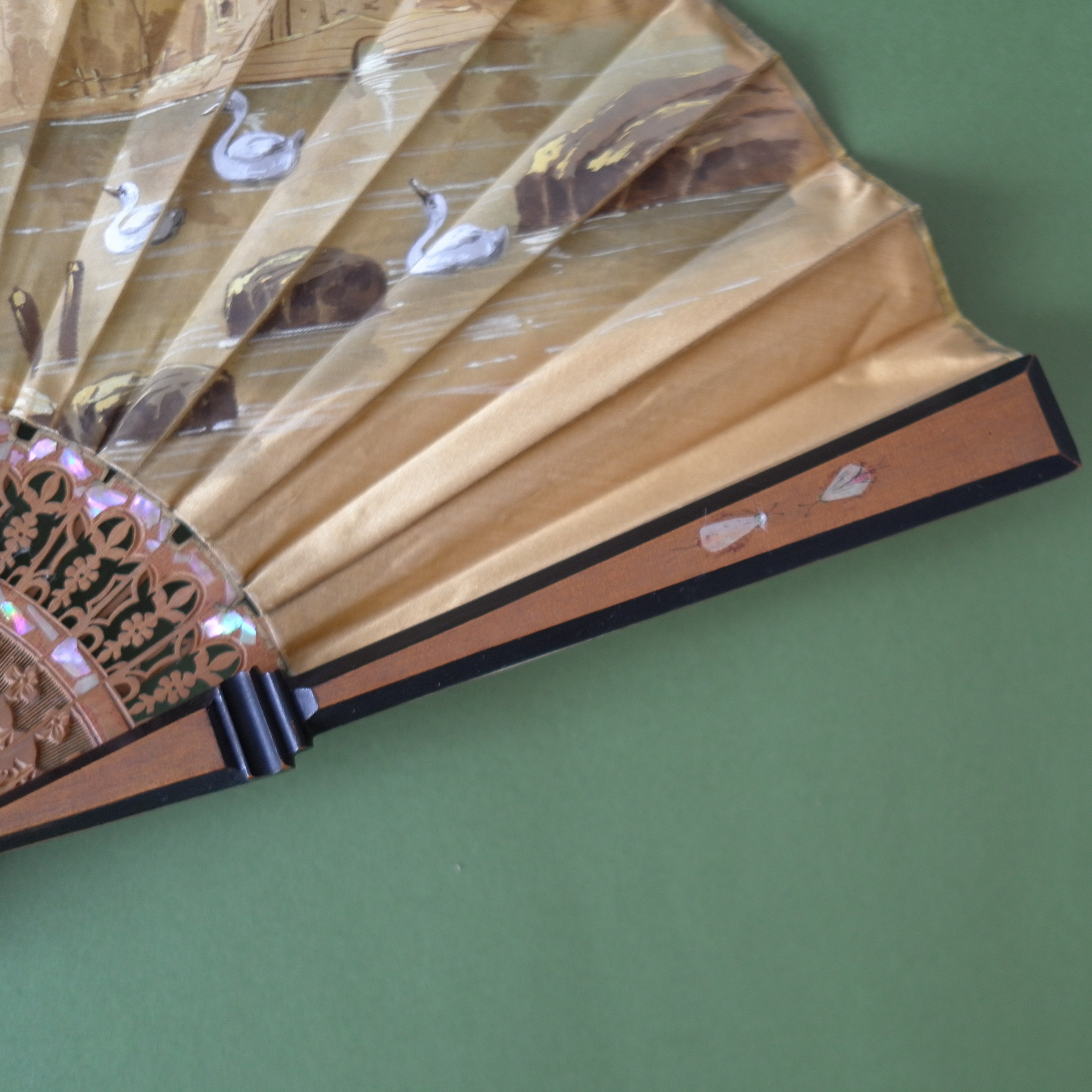 Silkfan. Современнные и актикварные украшения в Барселоне, Москве и Санкт-Петербурге