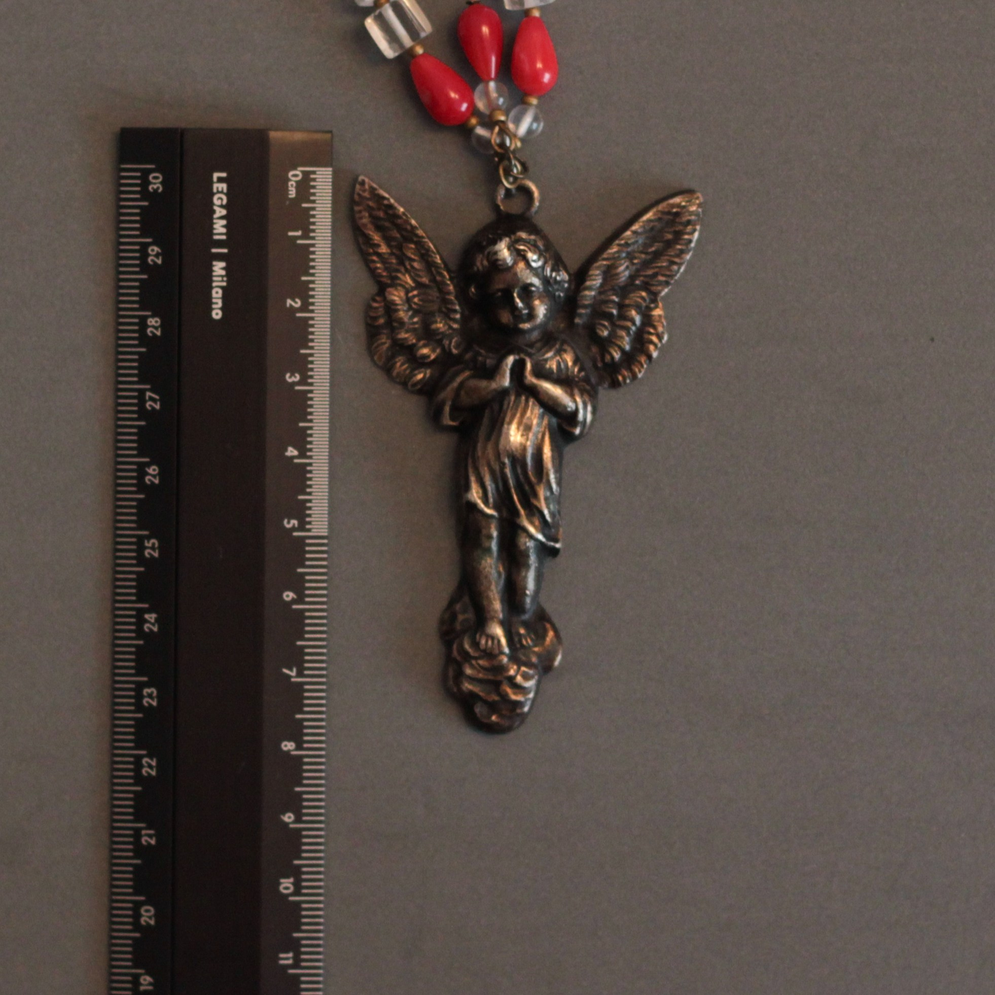 Angel. Современнные и актикварные украшения в Барселоне, Москве и Санкт-Петербурге