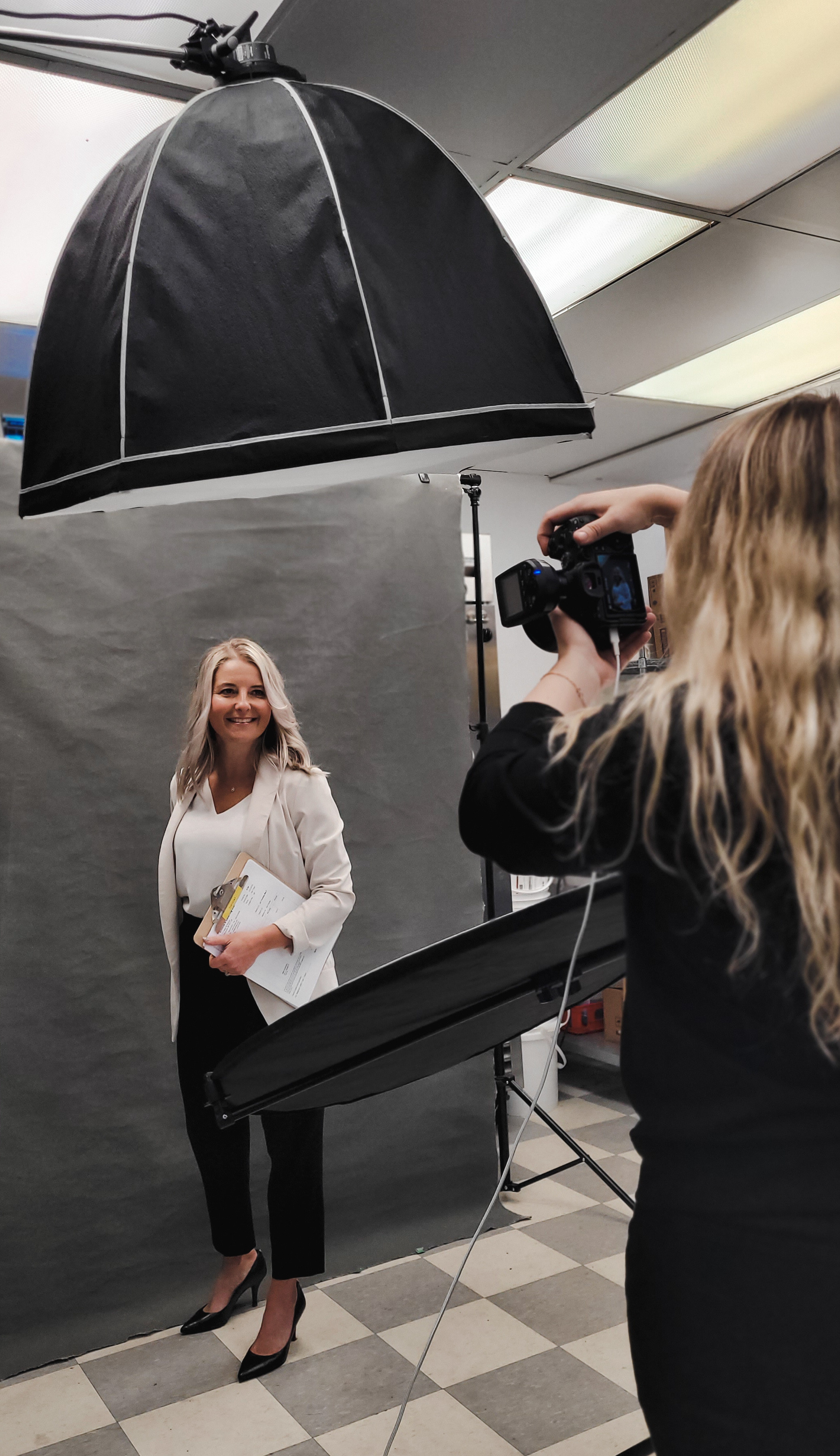Irina Stelmakh — Emelle’s Westside Kitchen, Backstage. Yana Bobrova | Artistic Photography