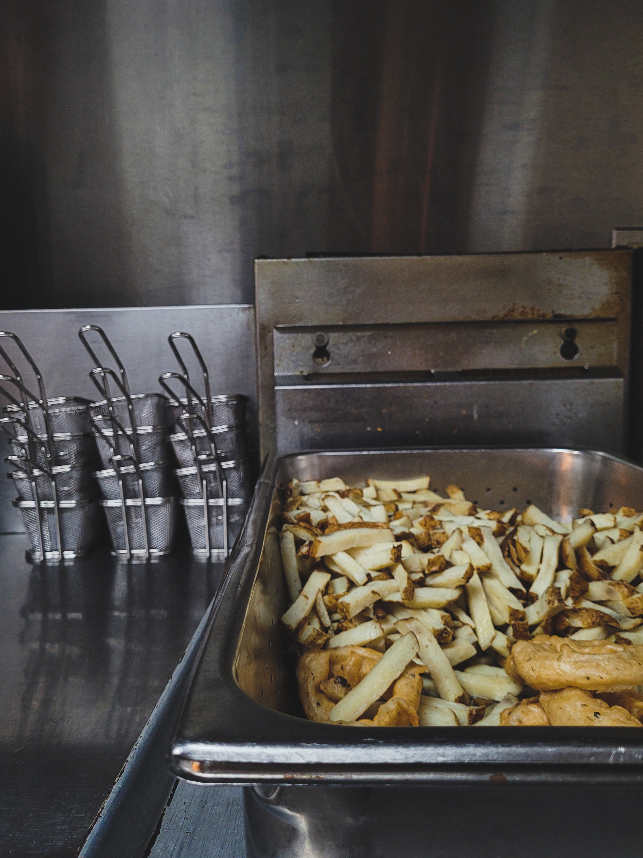 Irina Stelmakh — Emelle’s Westside Kitchen, Backstage. Yana Bobrova | Artistic Photography