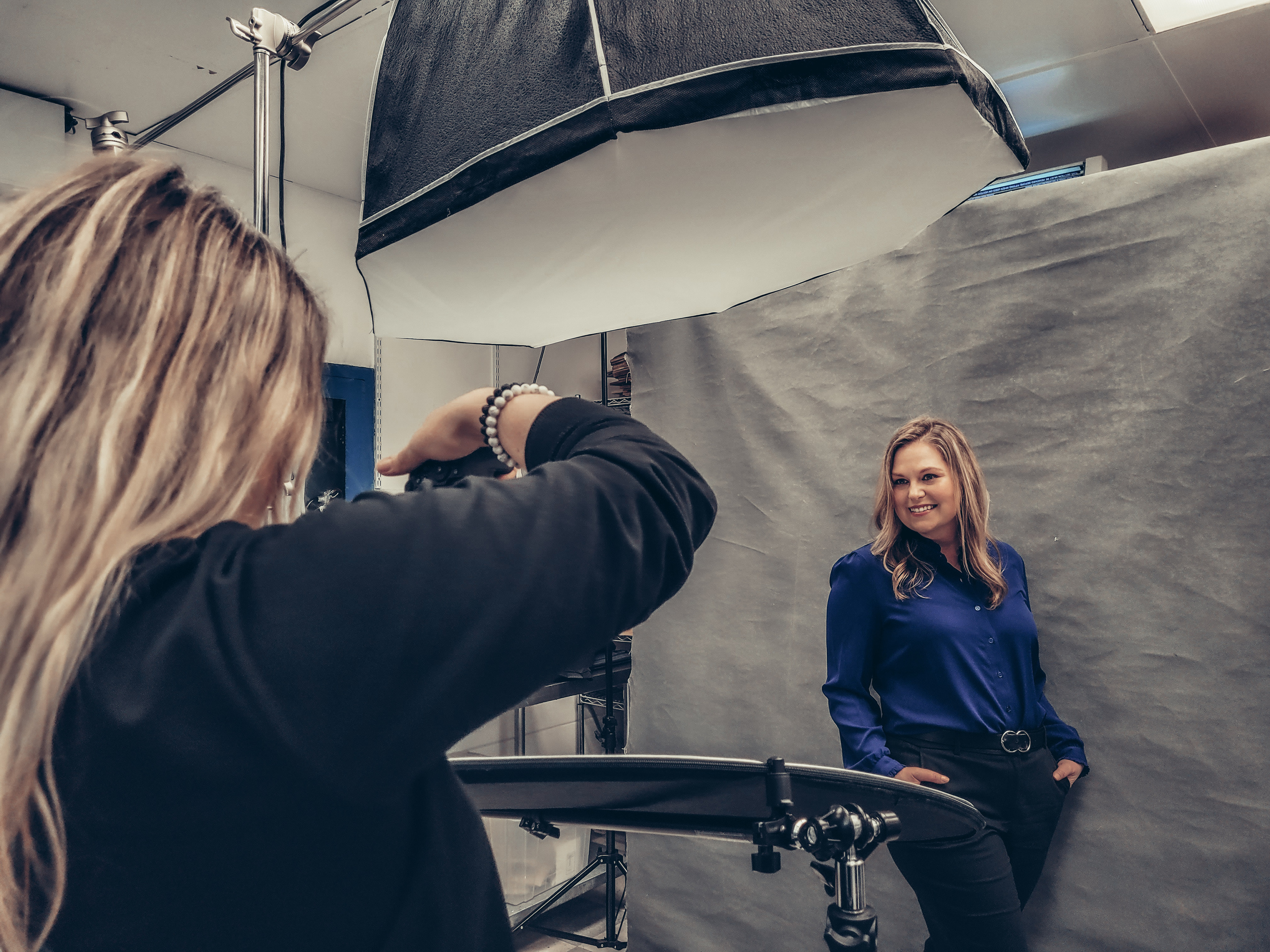 Irina Stelmakh — Emelle’s Westside Kitchen, Backstage. Yana Bobrova | Artistic Photography