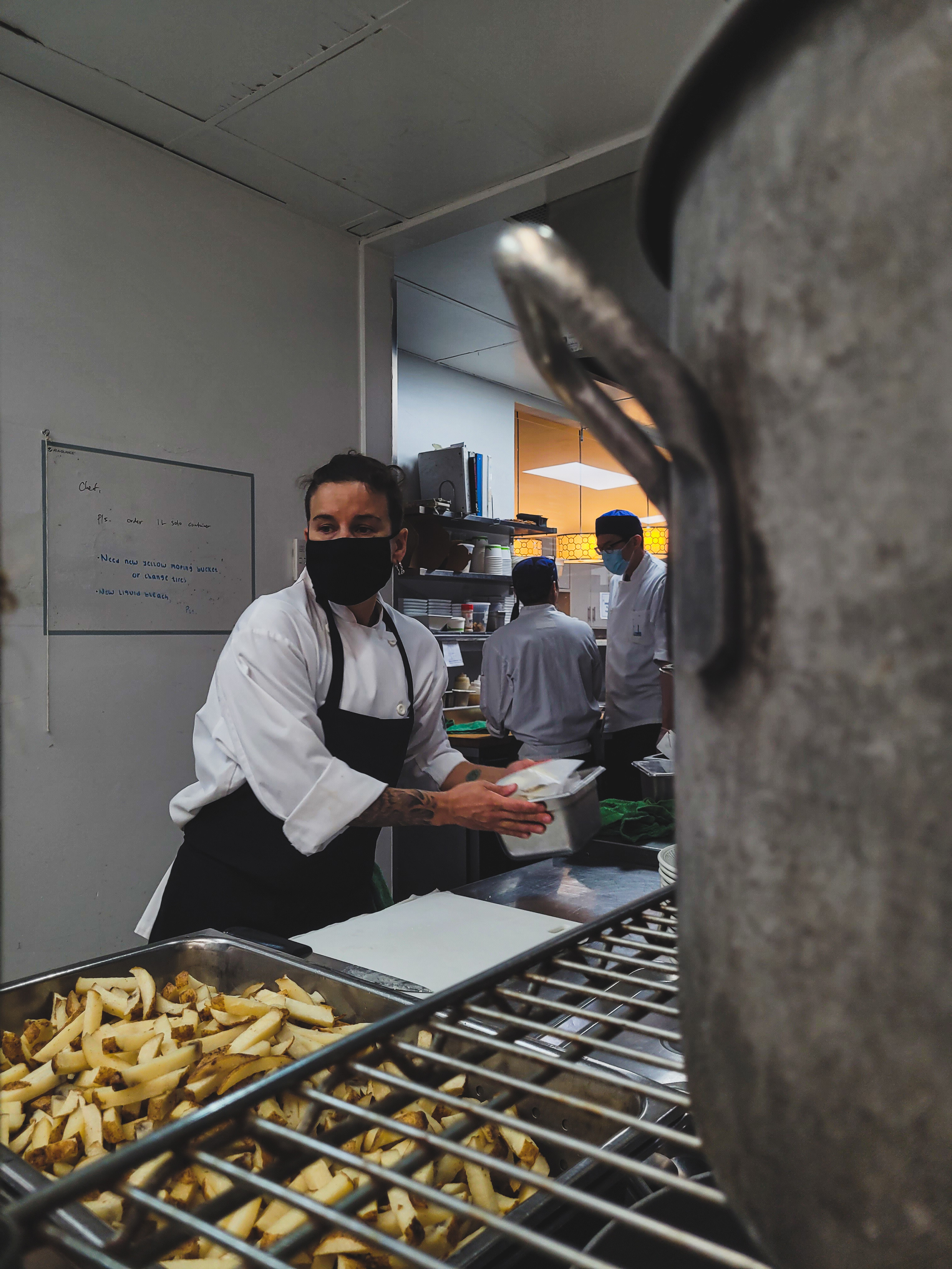 Irina Stelmakh — Emelle’s Westside Kitchen, Backstage. Yana Bobrova | Artistic Photography