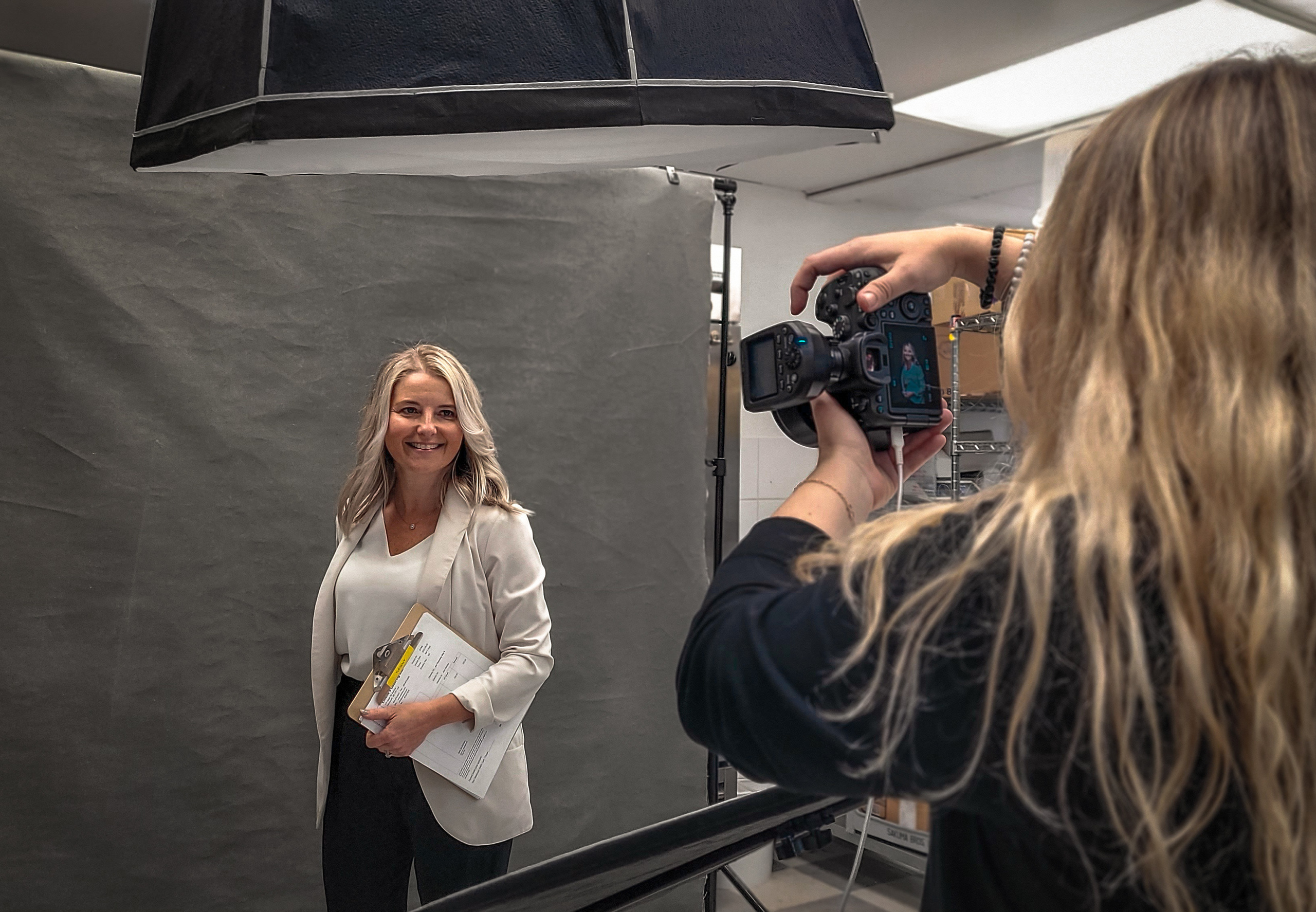 Irina Stelmakh — Emelle’s Westside Kitchen, Backstage. Yana Bobrova | Artistic Photography